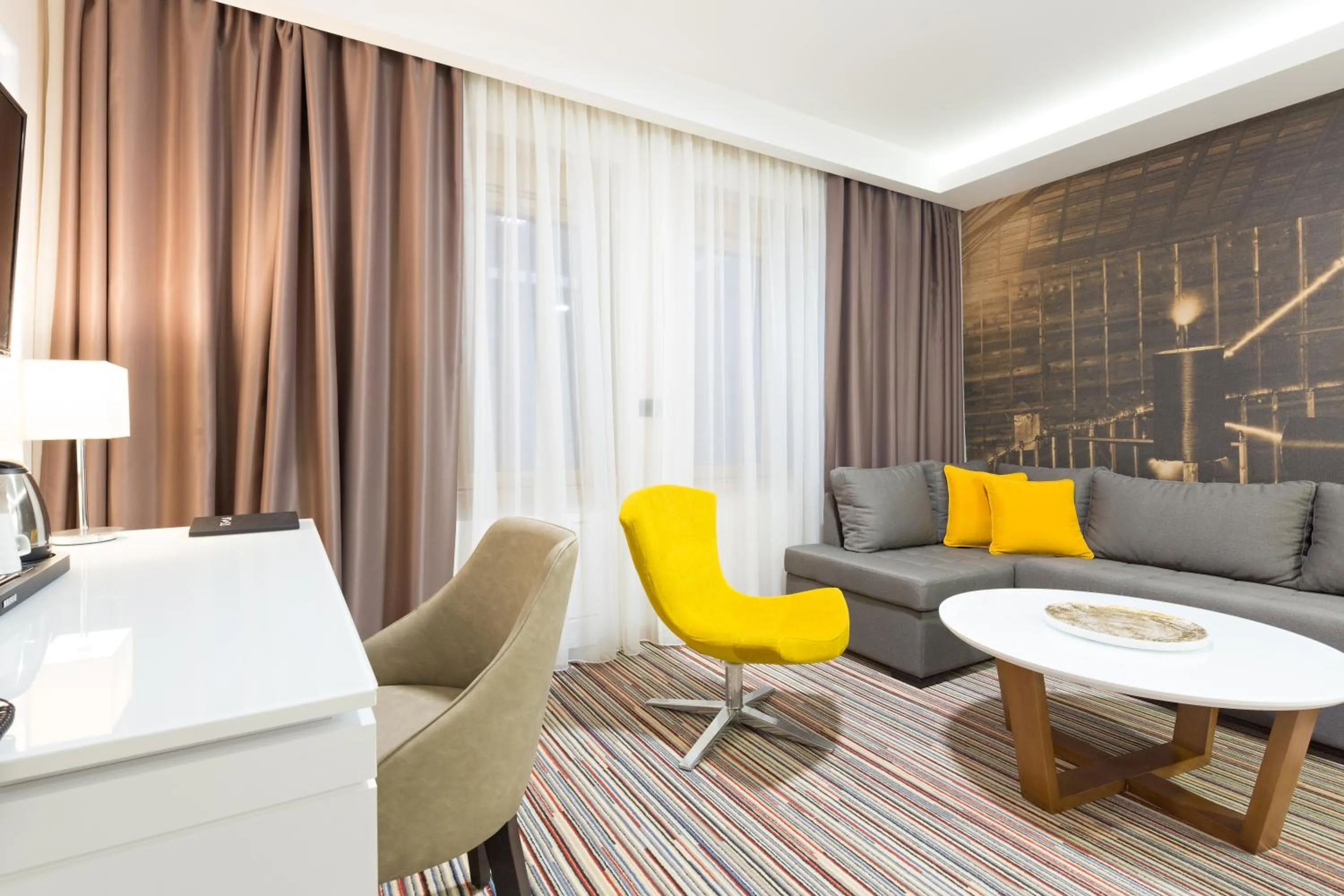 Living room in Hotel TESLA - Smart Stay Garni