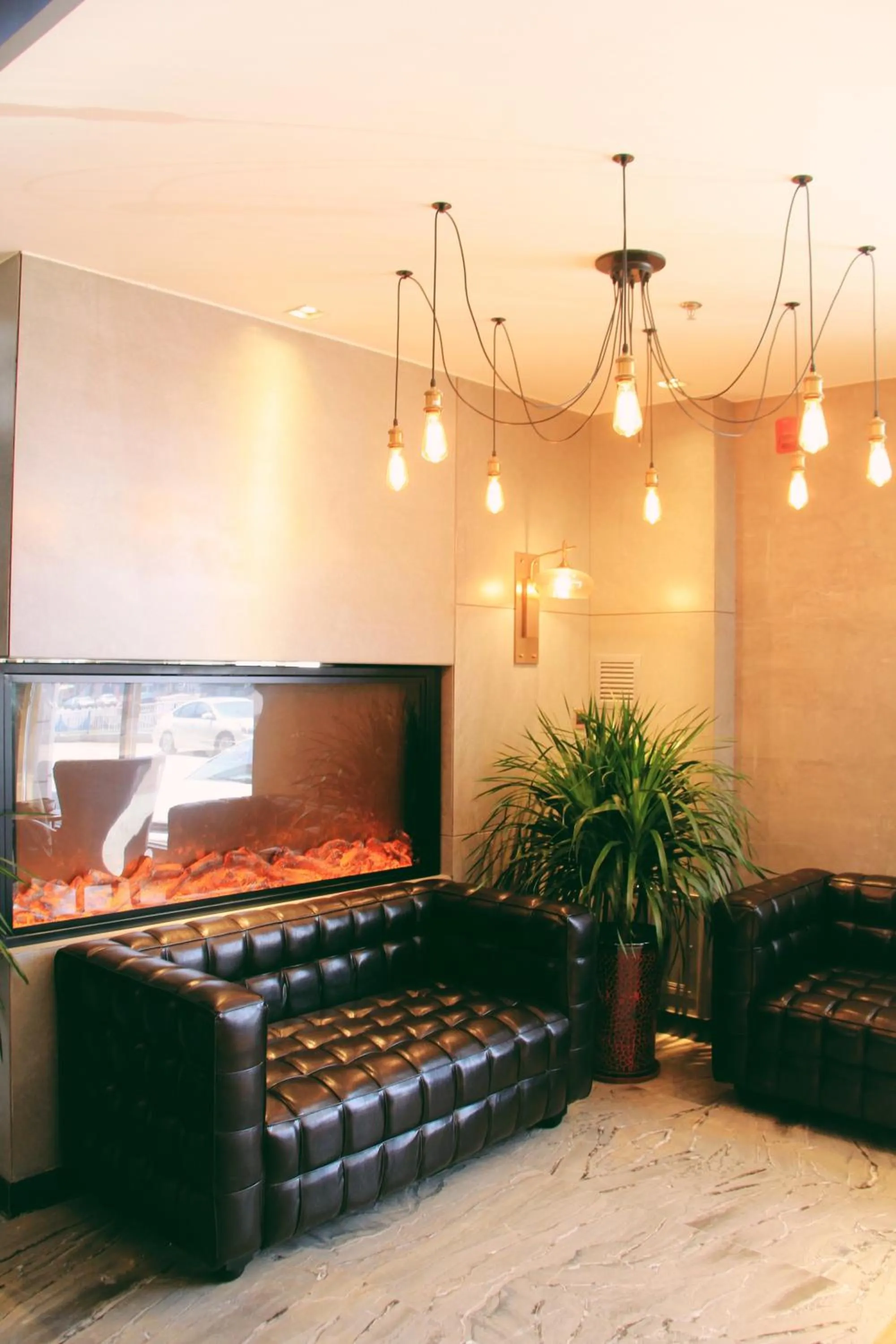 James Joyce Hotel Qinhuangdao Railway Station