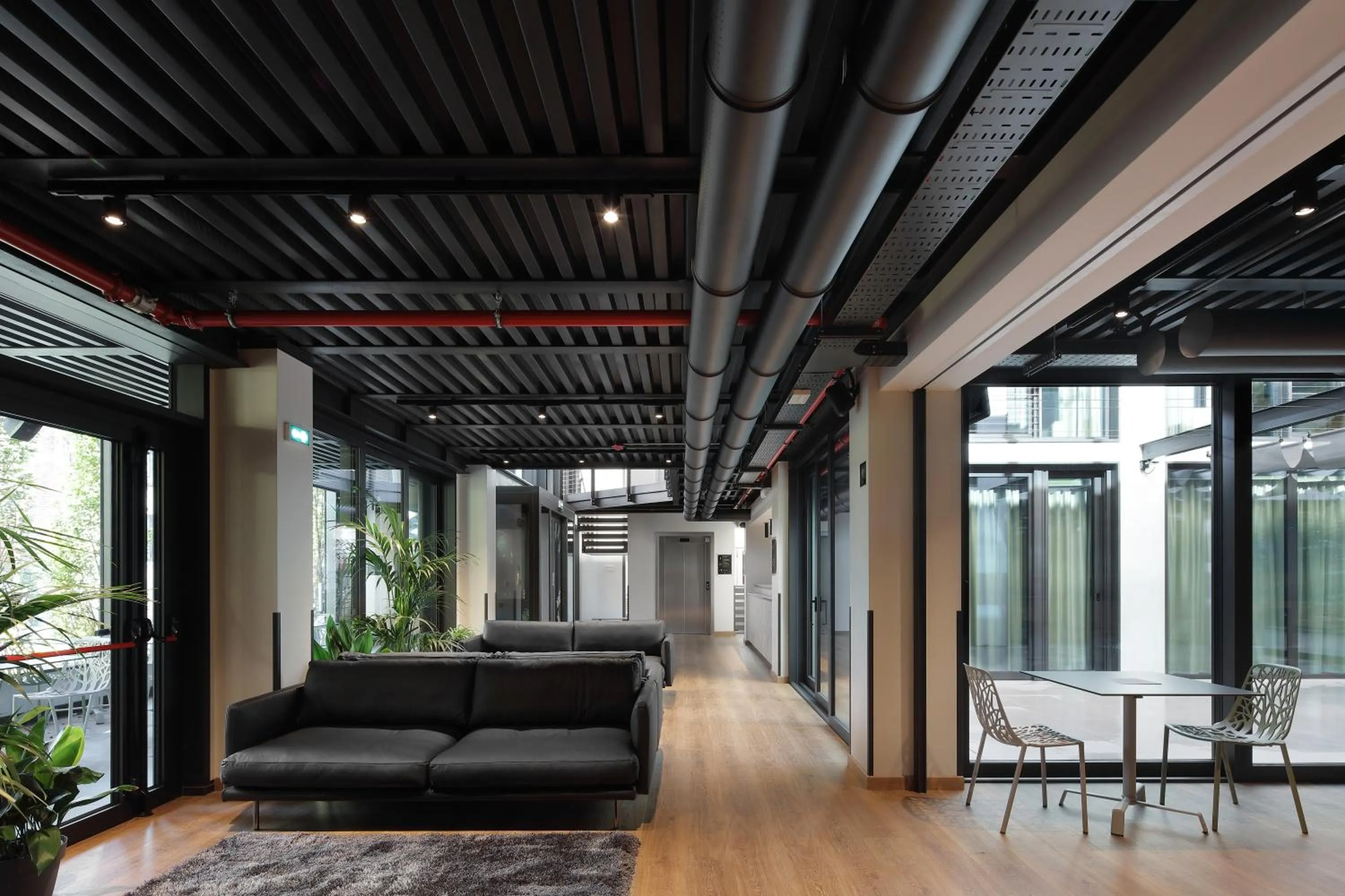 Lobby or reception in VERSOVERDE HOTEL Alzaia Naviglio Grande