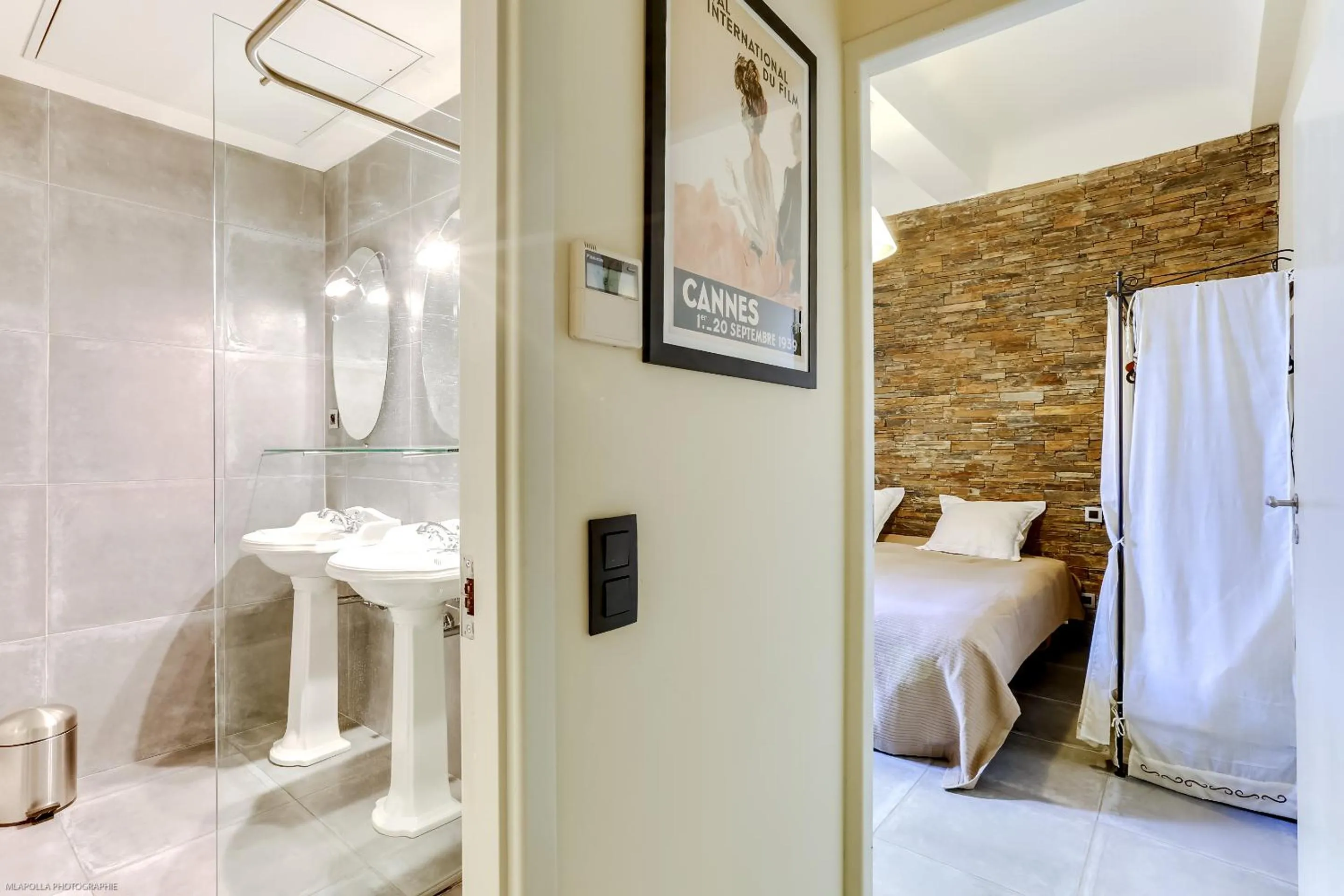 Bedroom, Bed in Florella Félix Faure