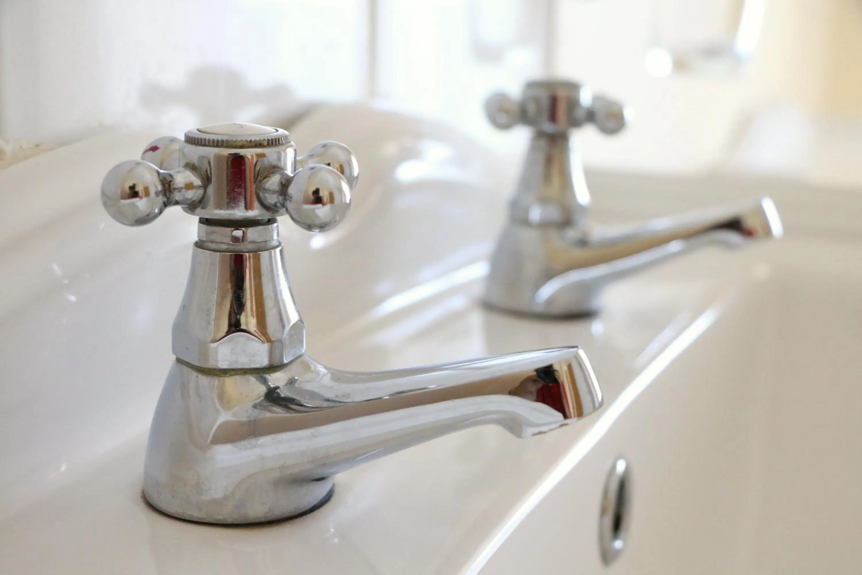 Bathroom in Emy Lakehouse - near Castle Leslie, Glaslough