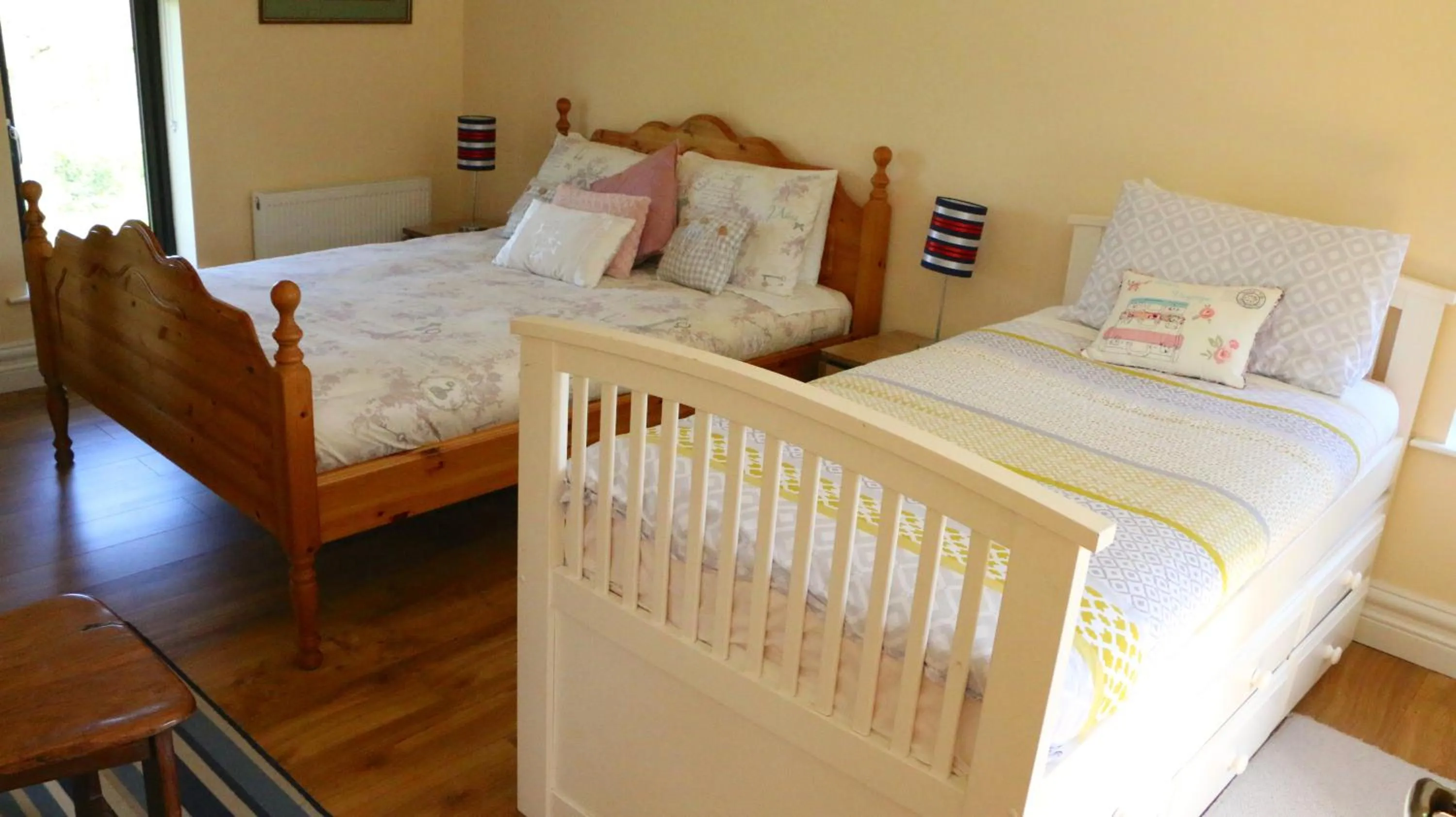 Bed in Emy Lakehouse - near Castle Leslie, Glaslough