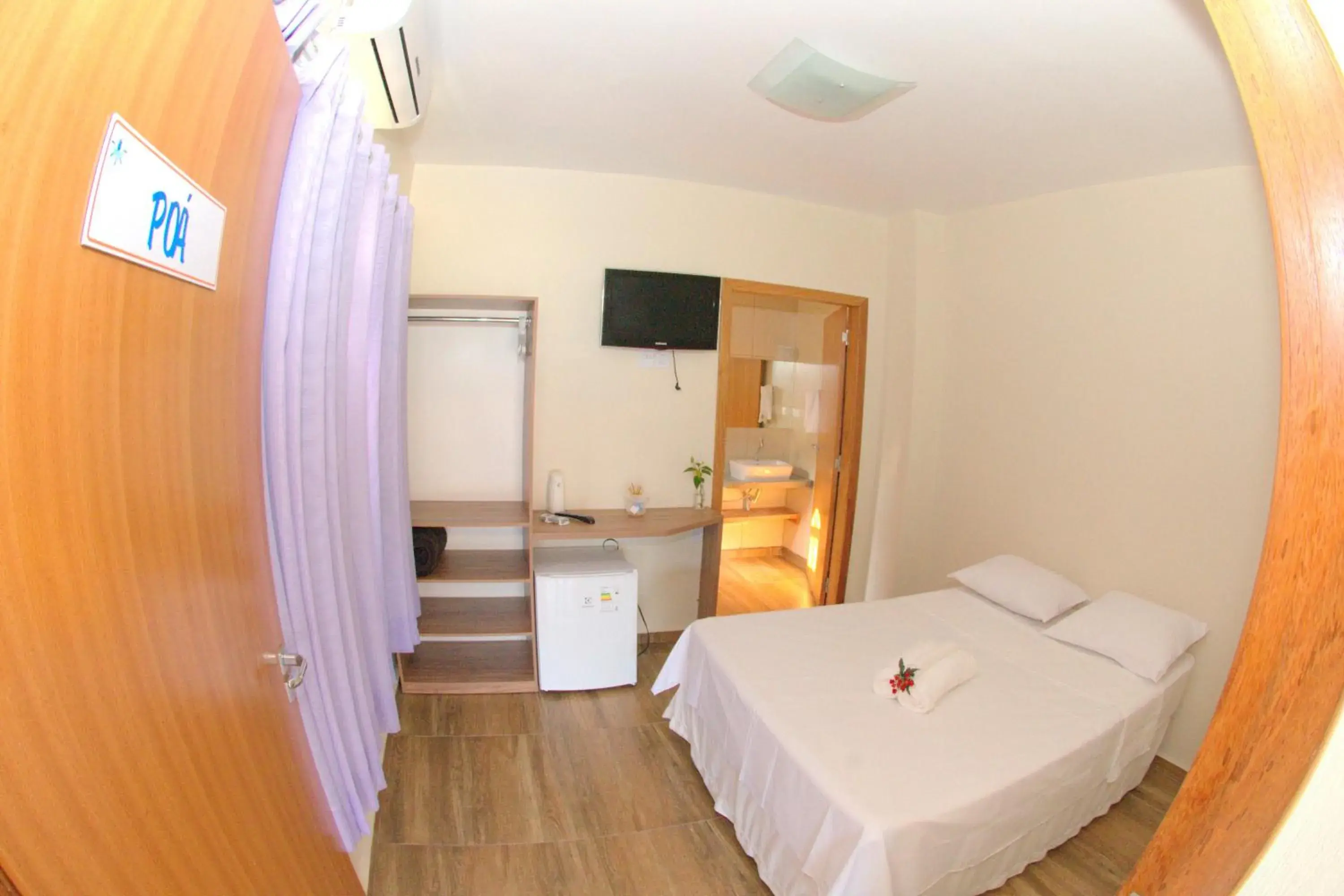 Double Room with Private Bathroom in Pousada Mar de Almirante Double Room with Private Bathroom in Pousada Mar de Almirante