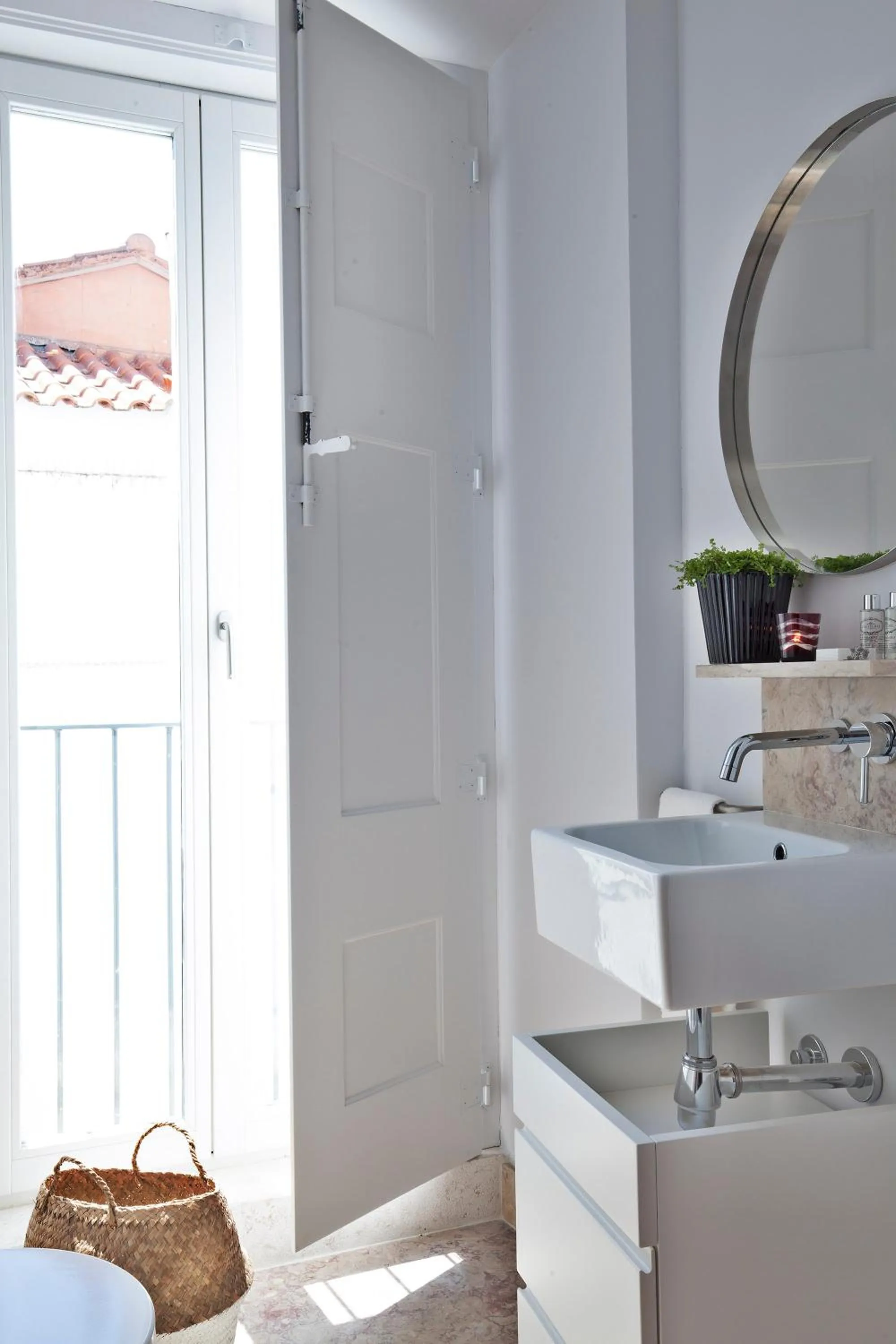 Bathroom in Lisbon Five Stars Apartments Combro 7