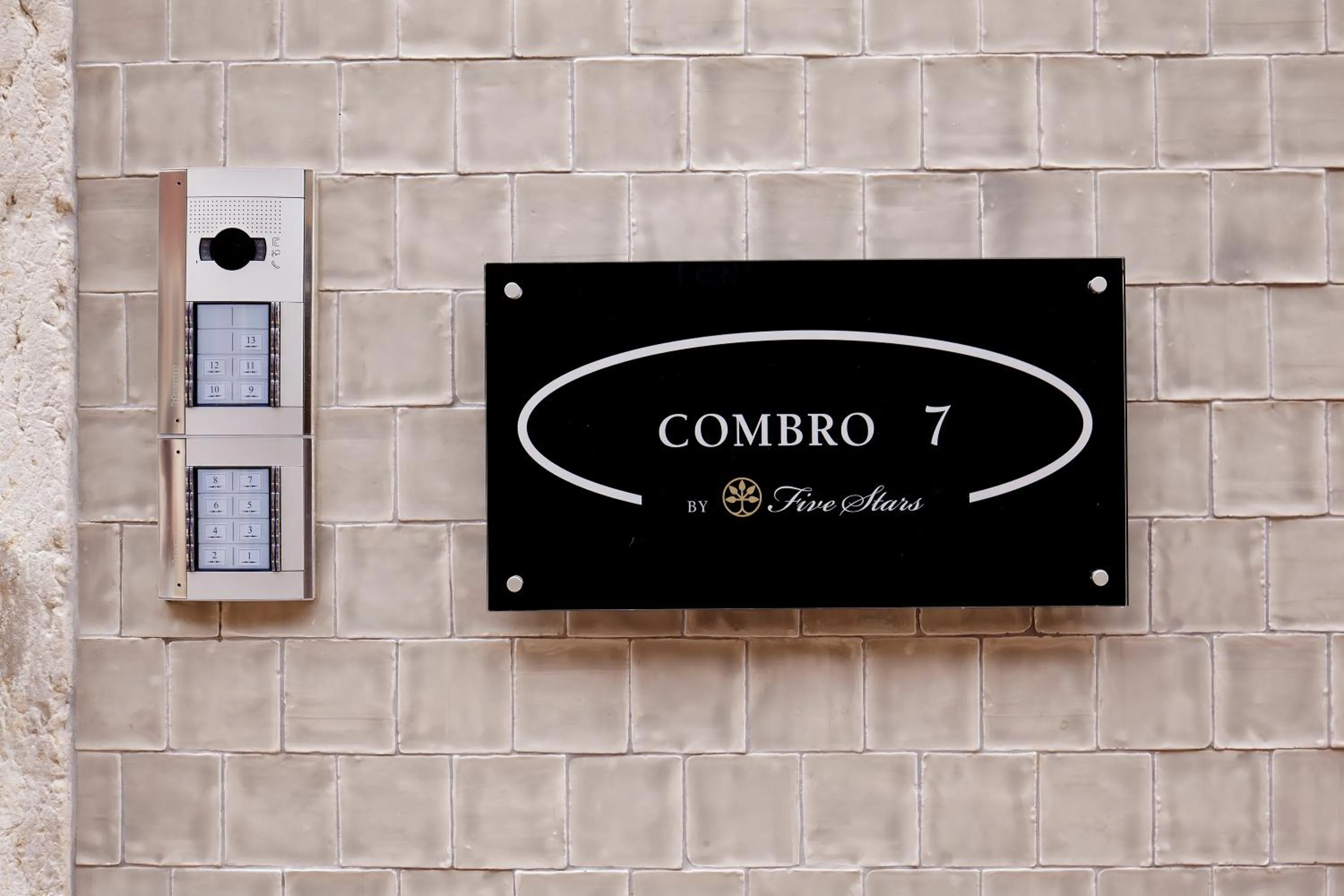 Property logo or sign in Lisbon Five Stars Apartments Combro 7