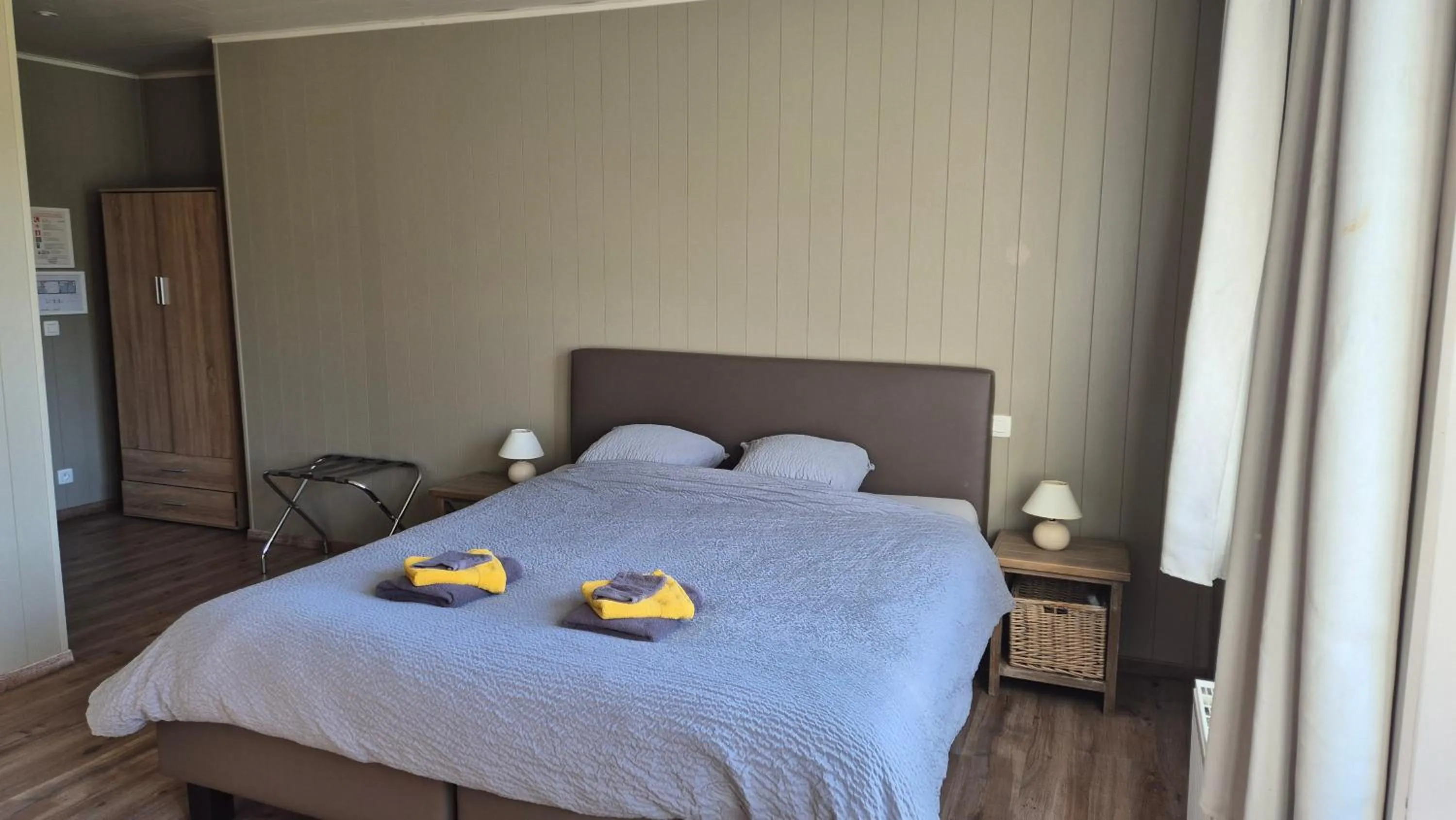 Bed in B&B De Dulle Koe