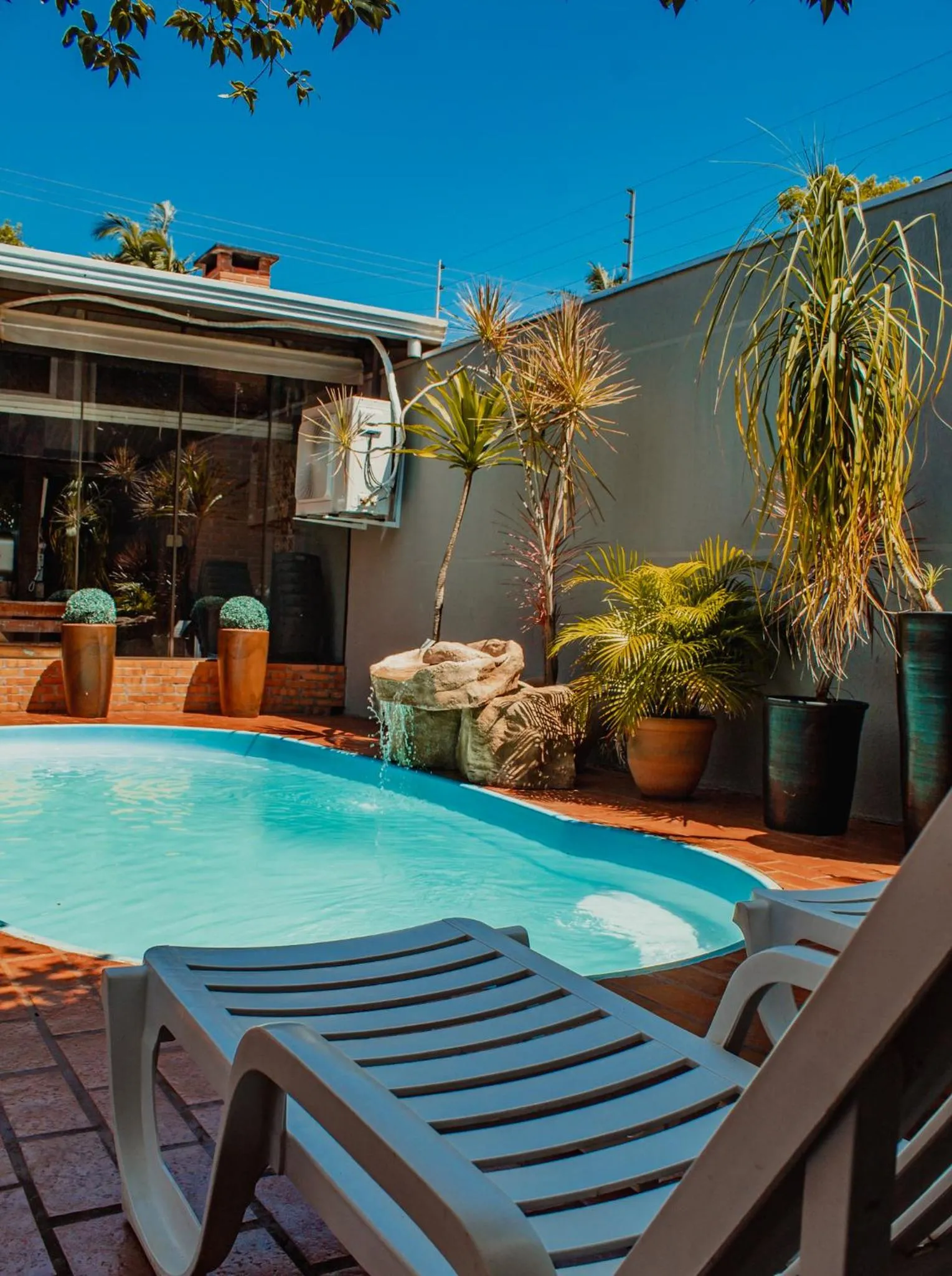 Swimming pool in Pousada Nanai