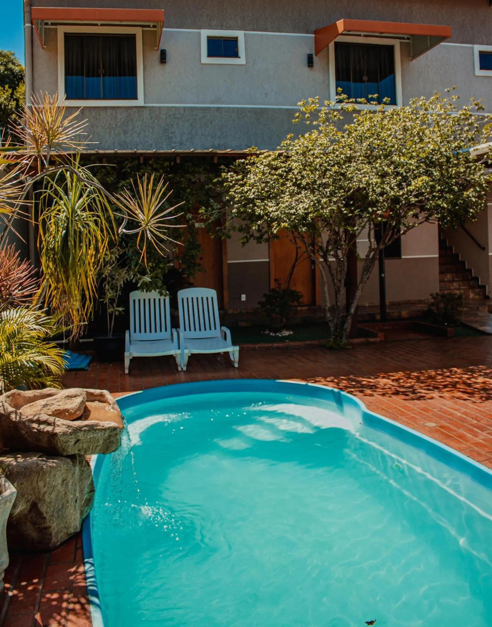 Swimming pool in Pousada Nanai