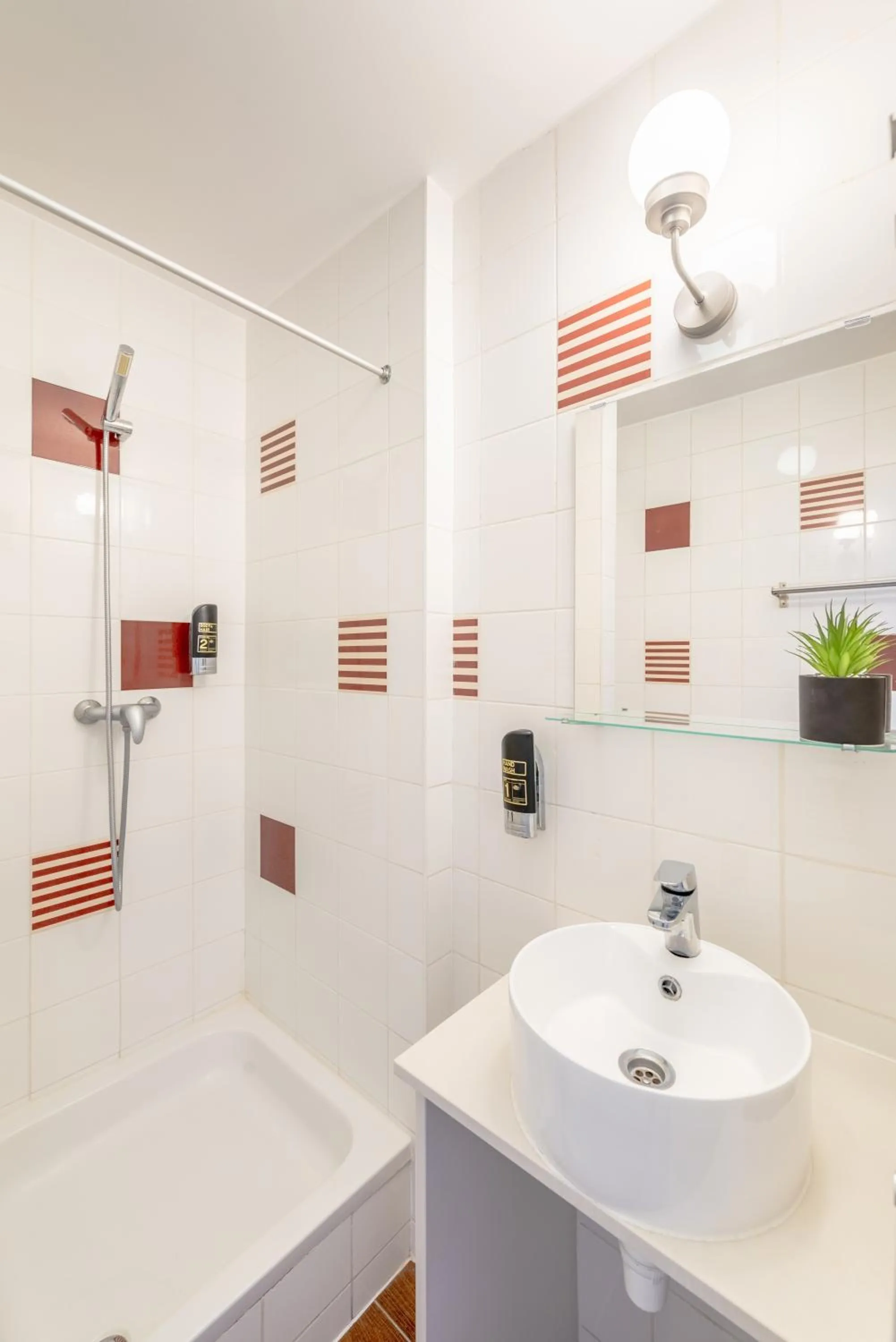 Bathroom in Hotel Barry