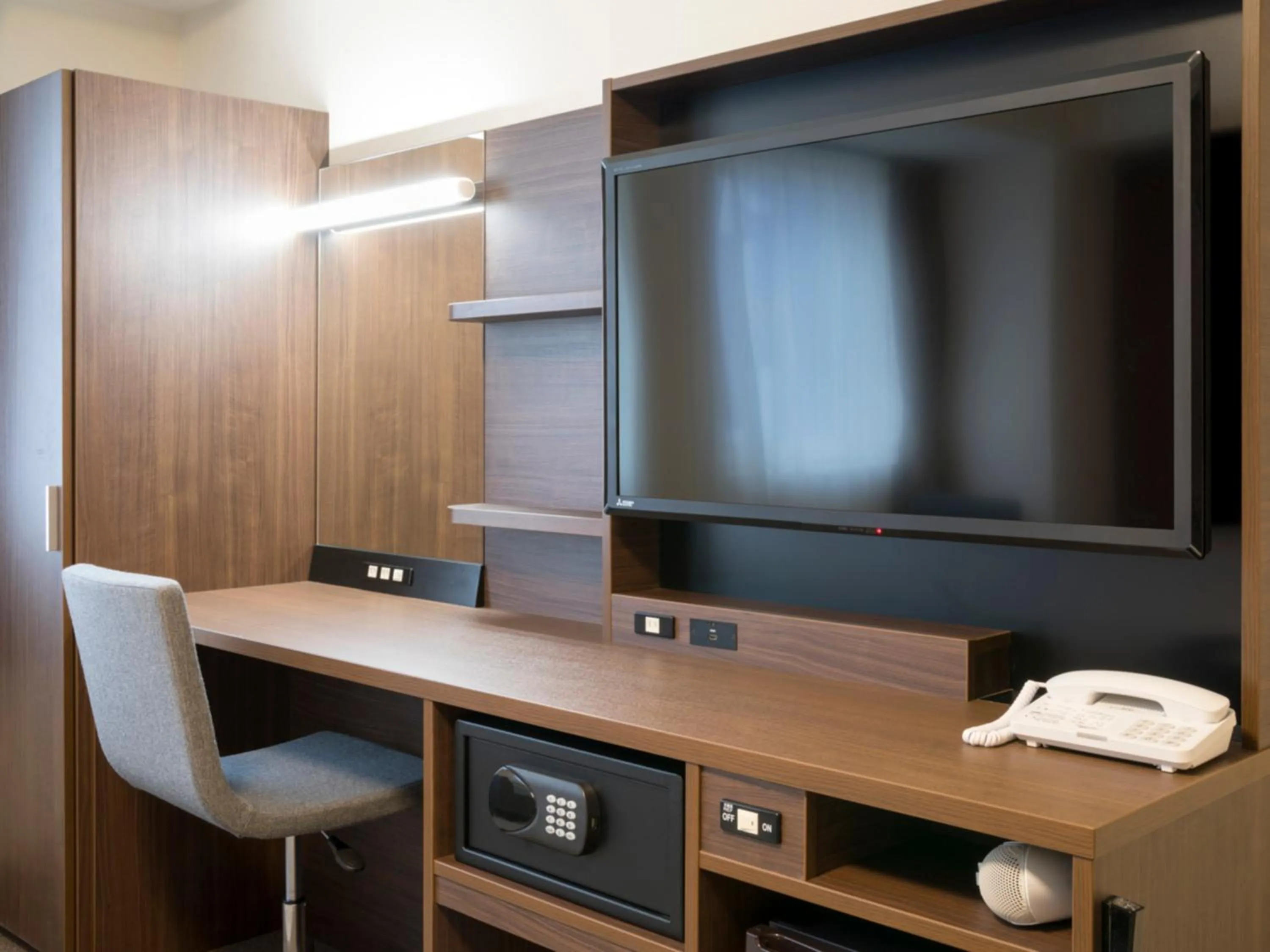 Photo of the whole room in Comfort Hotel Toyohashi