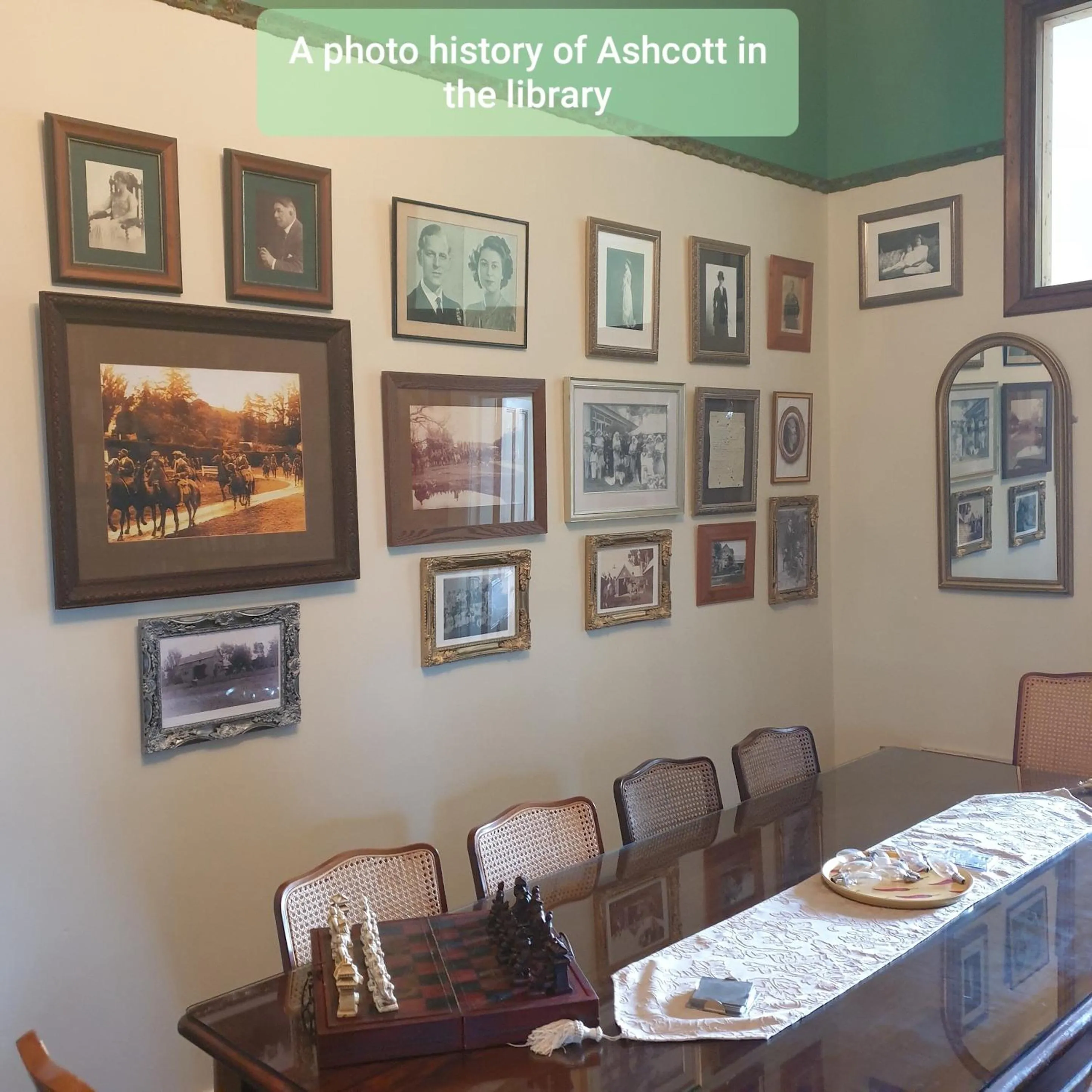 Library in Ashcott Homestead Bed & Breakfast