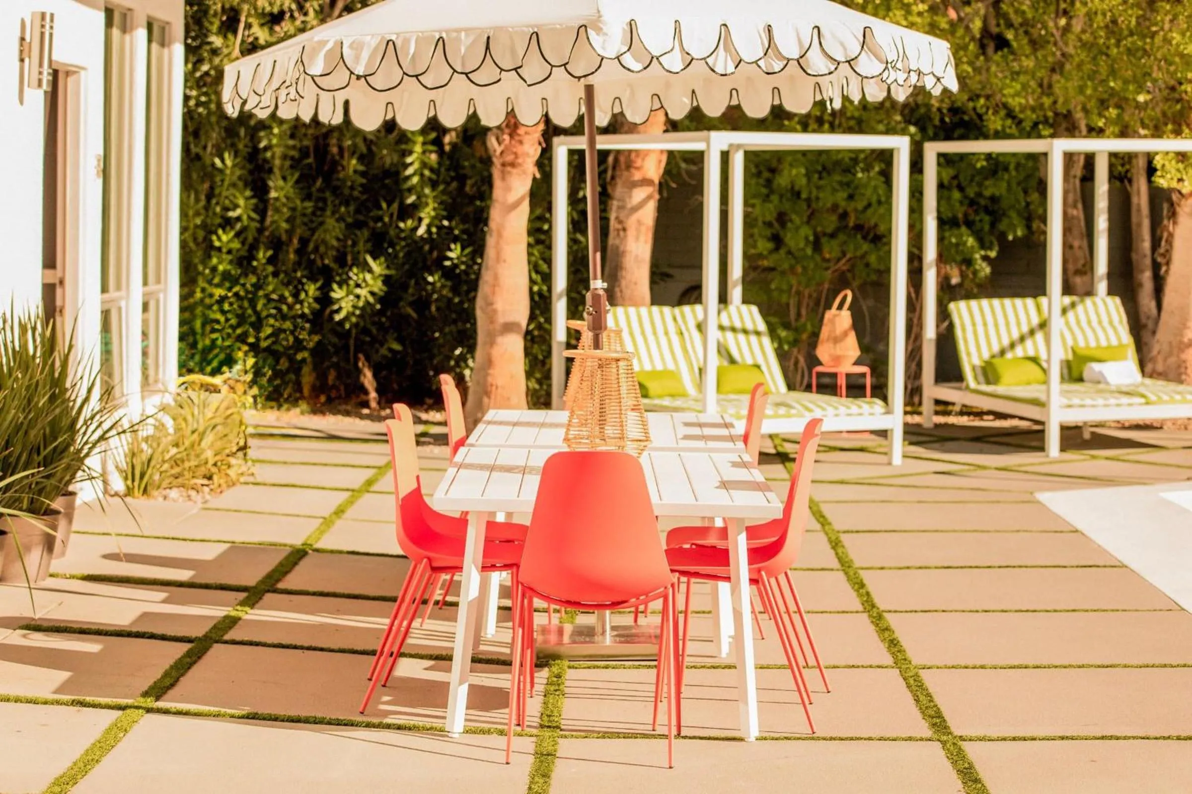 Other in The Wesley by AvantStay Mid-Century Modern Oasis with Pool