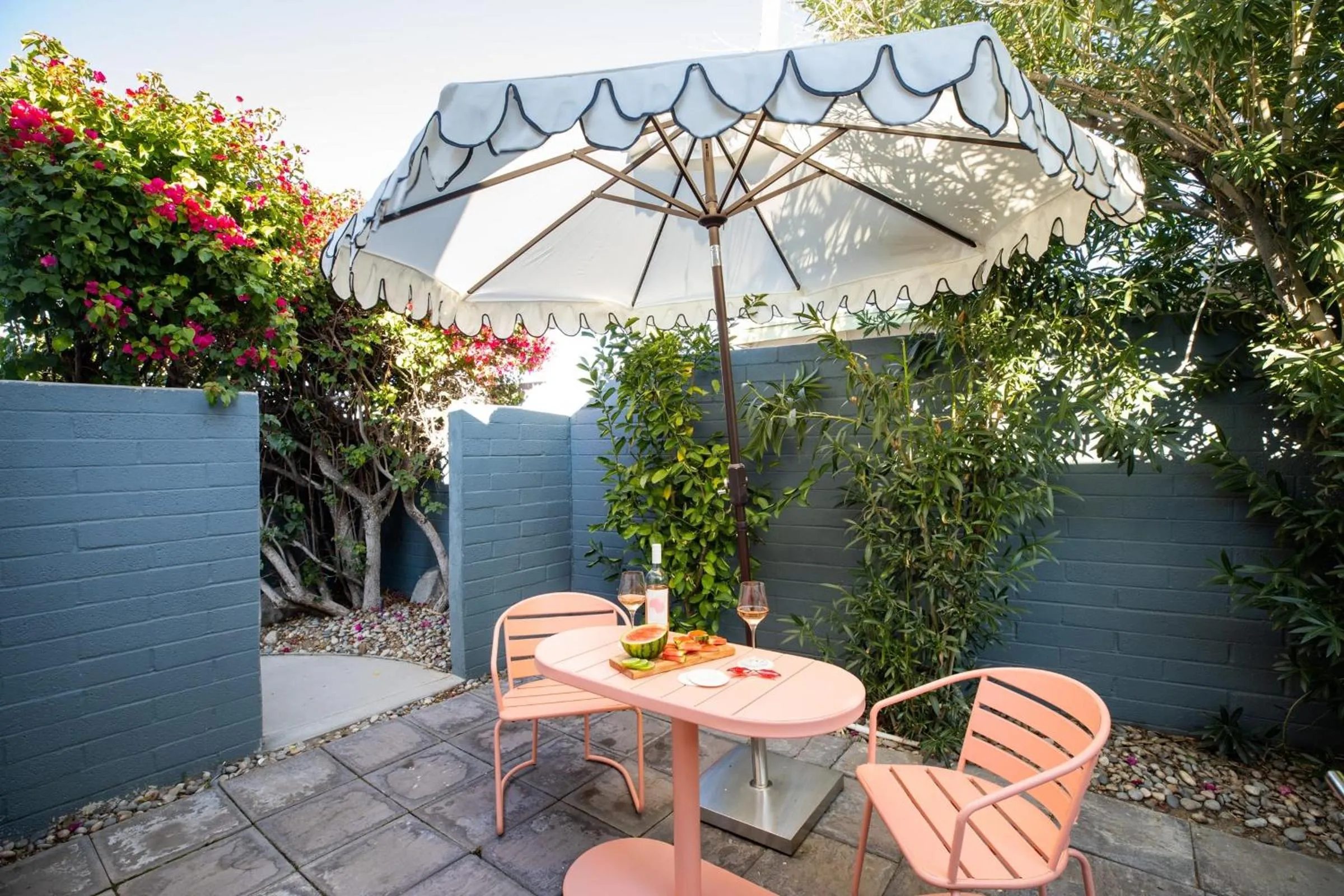 Other in The Wesley by AvantStay Mid-Century Modern Oasis with Pool