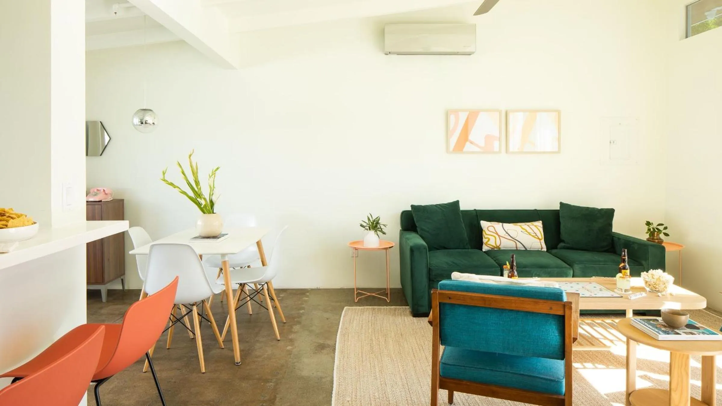 Other in The Wesley by AvantStay Mid-Century Modern Oasis with Pool