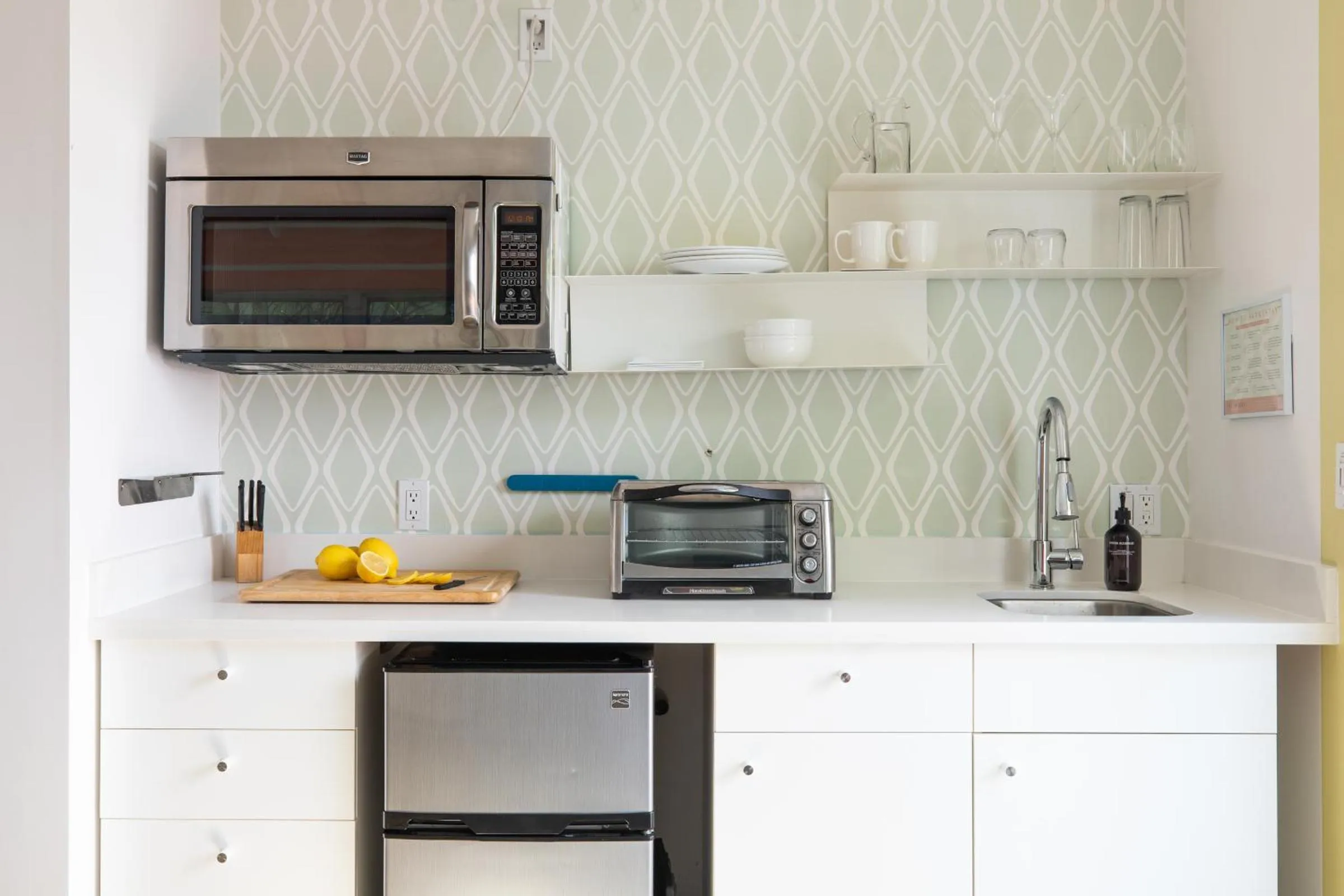 The Wesley by AvantStay Mid-Century Modern Oasis with Pool