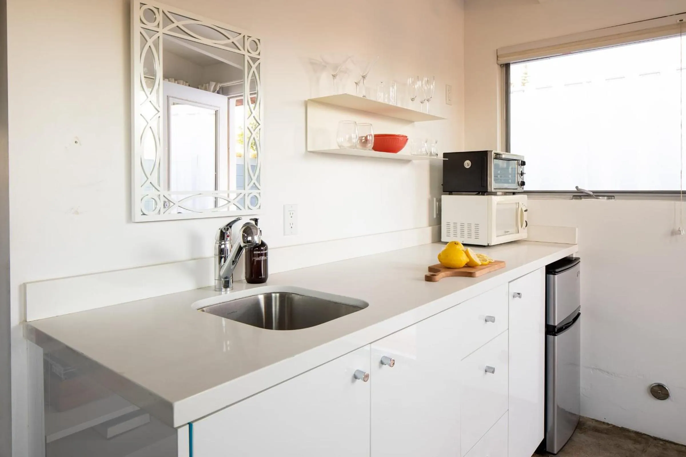 Other in The Wesley by AvantStay Mid-Century Modern Oasis with Pool