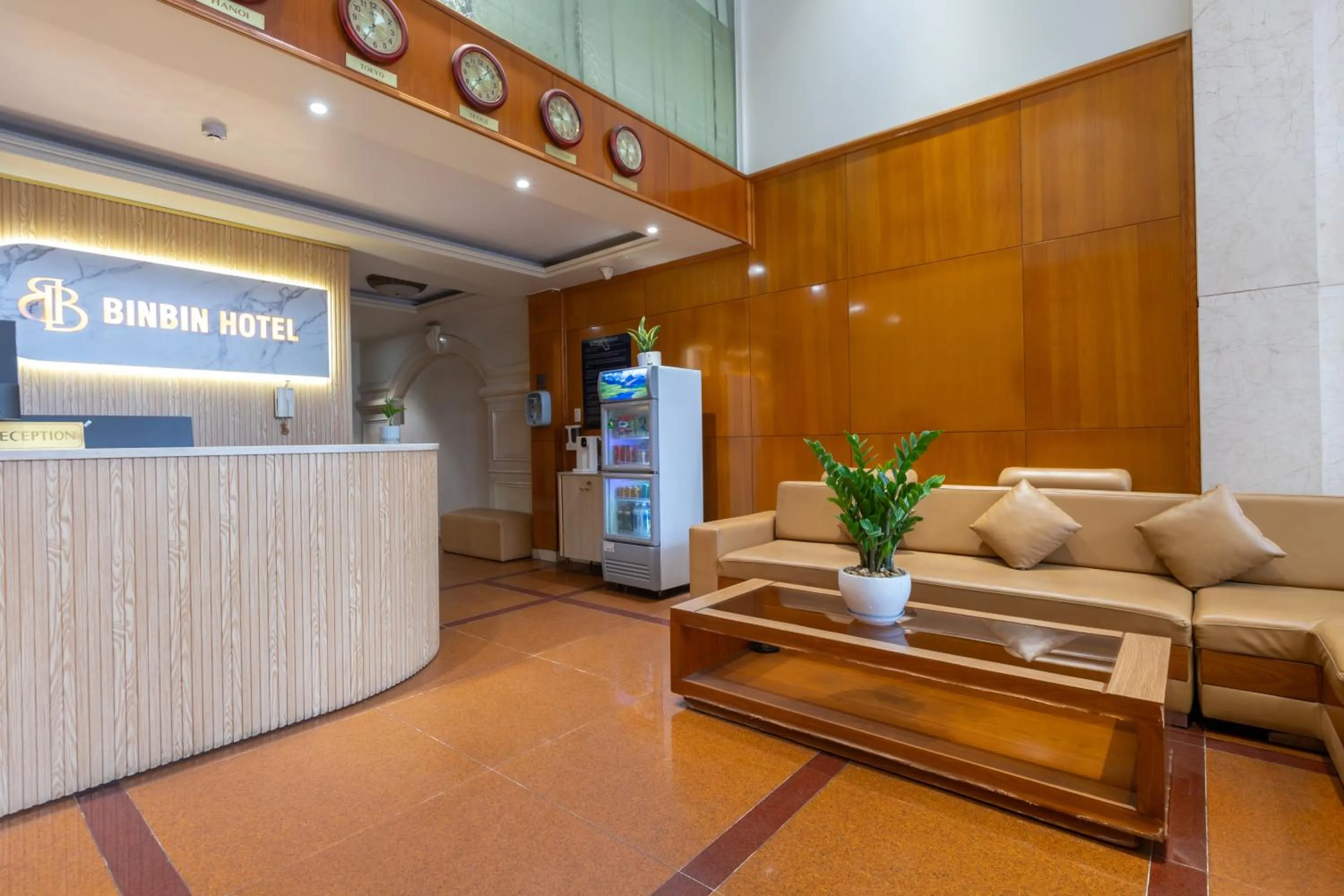 Bin Bin 10 - Mimosa Hotel Near Tan Son Nhat Airport