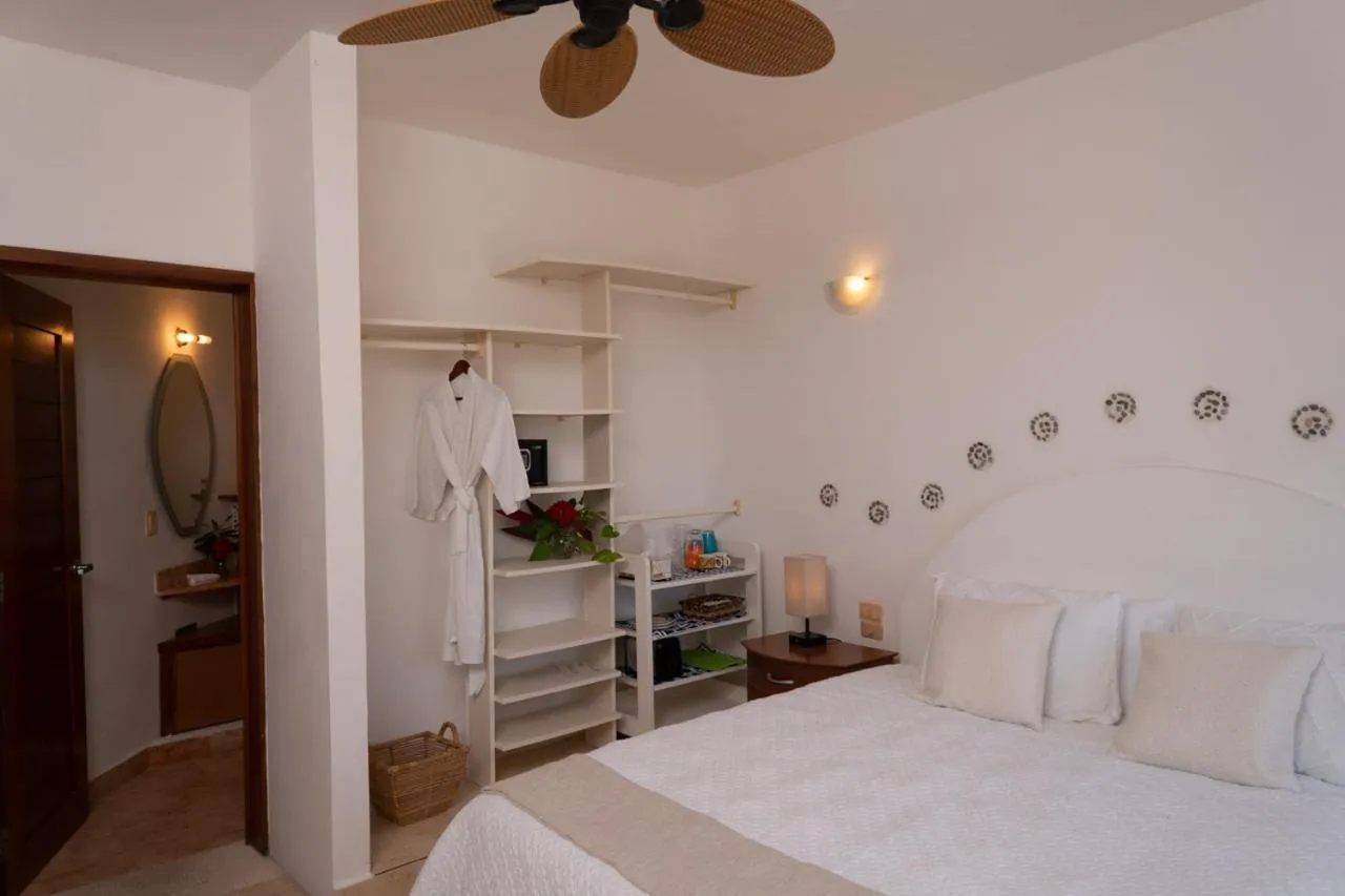 Photo of the whole room, Bed in Casa Bonita and villas