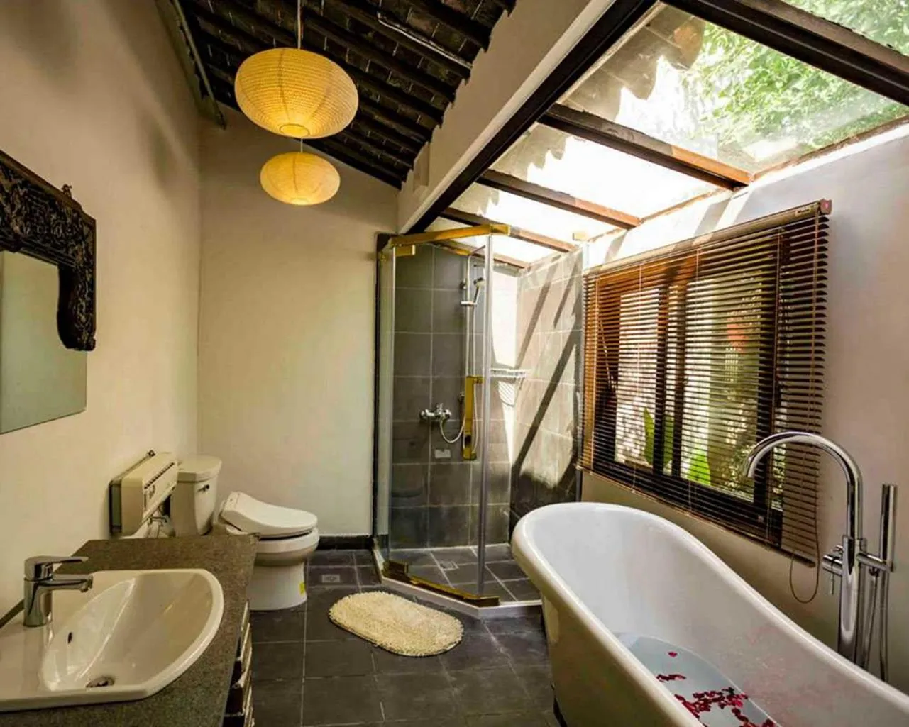 Bathroom in Pure-Land Villa