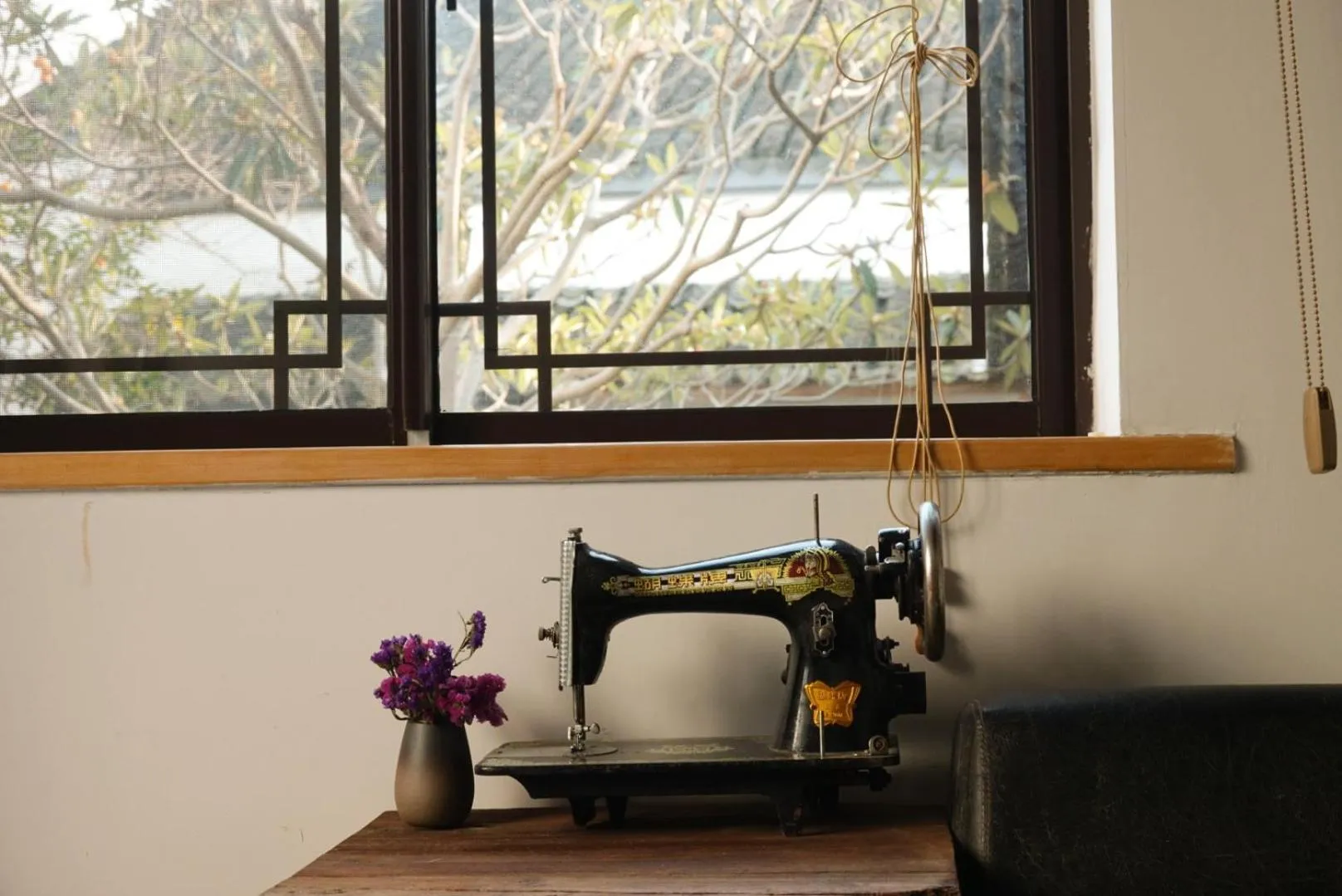 Decorative detail in Pure-Land Villa