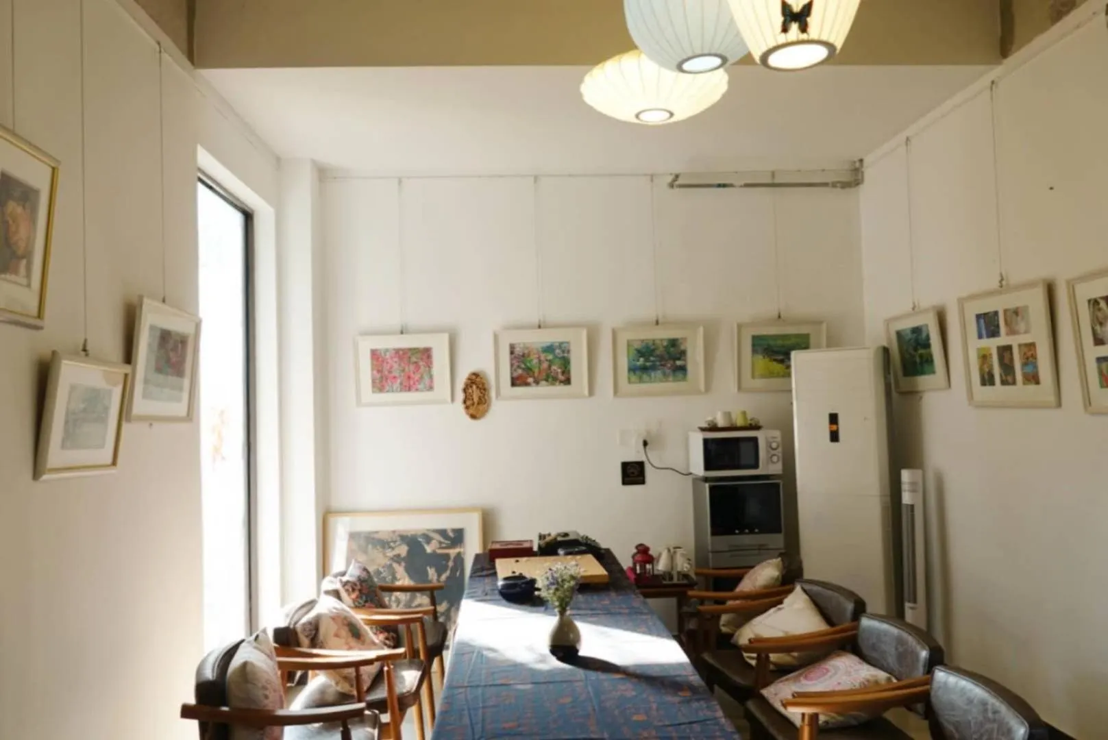 Library in Pure-Land Villa