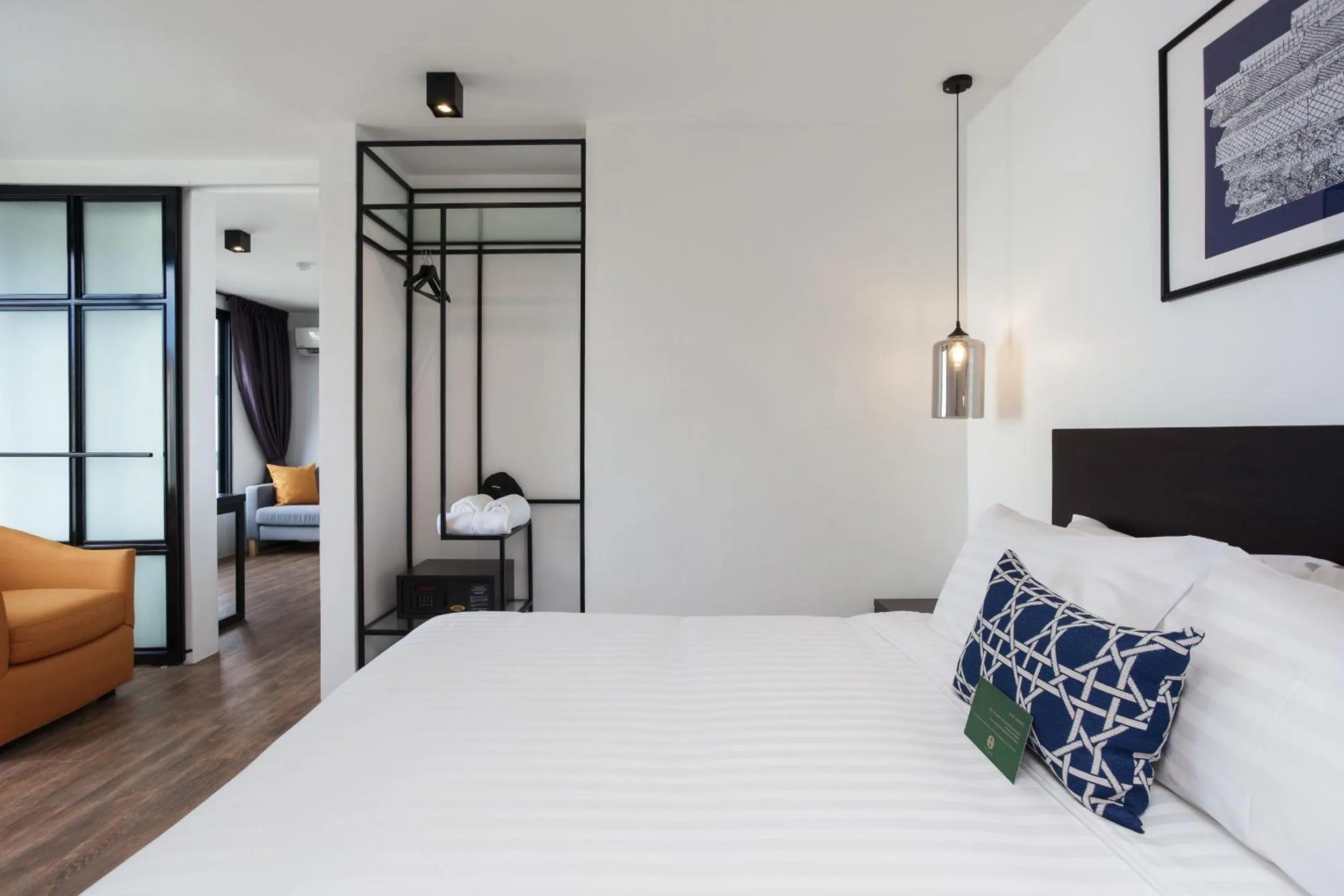 Bedroom, Bed in Oriental Heritage Hotel