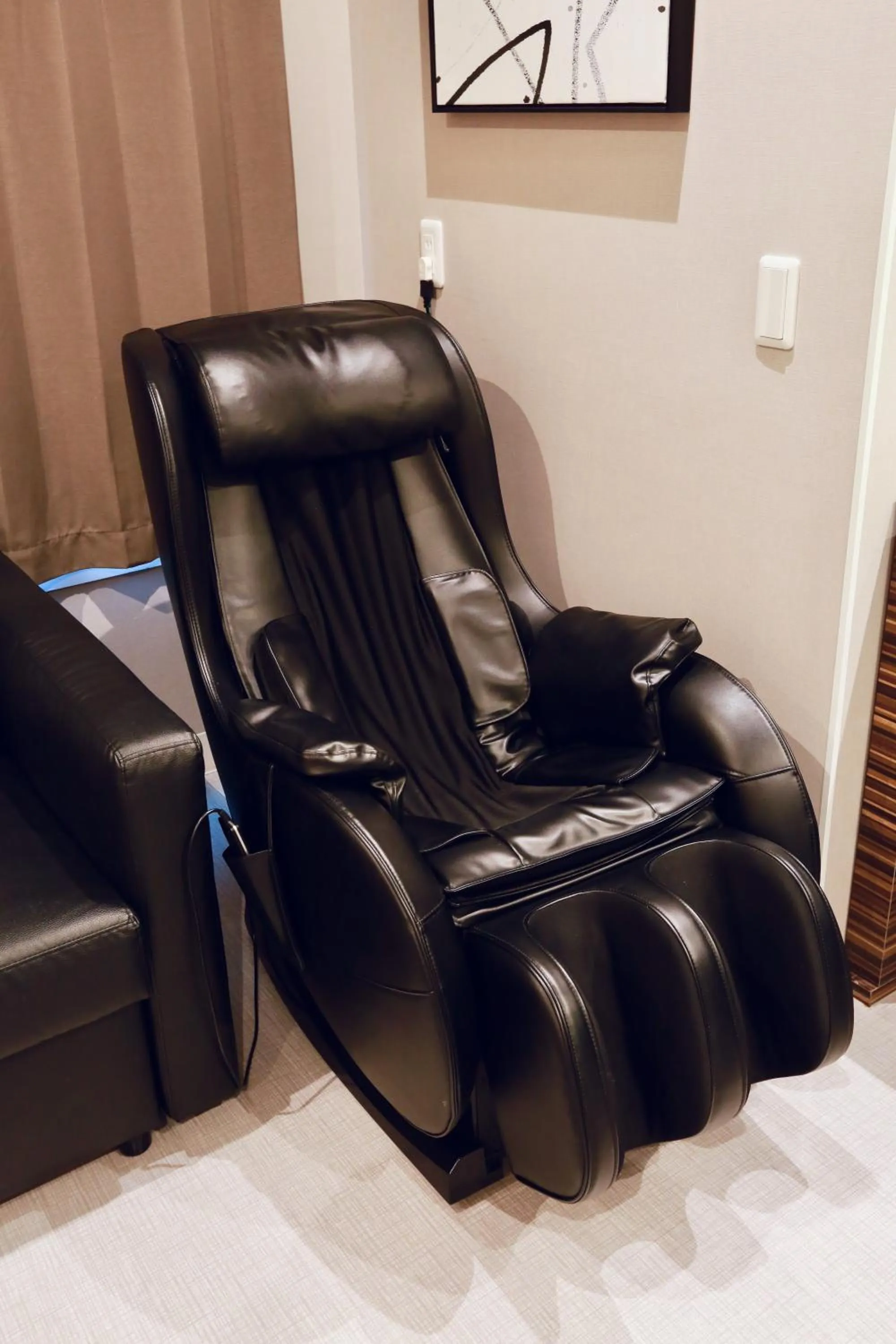 Photo of the whole room in Hotel 88 Shinsaibashi