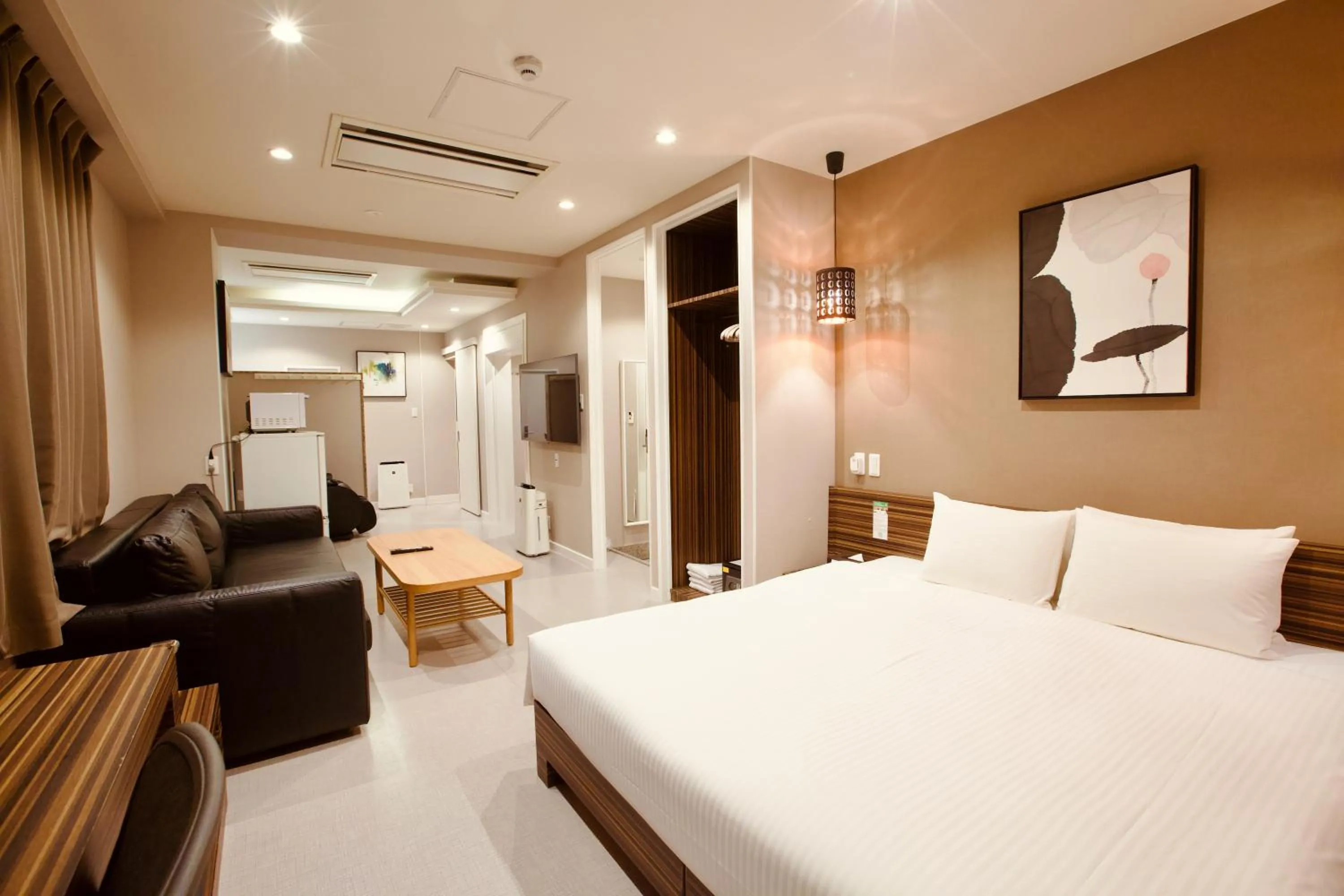 Photo of the whole room, Bed in Hotel 88 Shinsaibashi