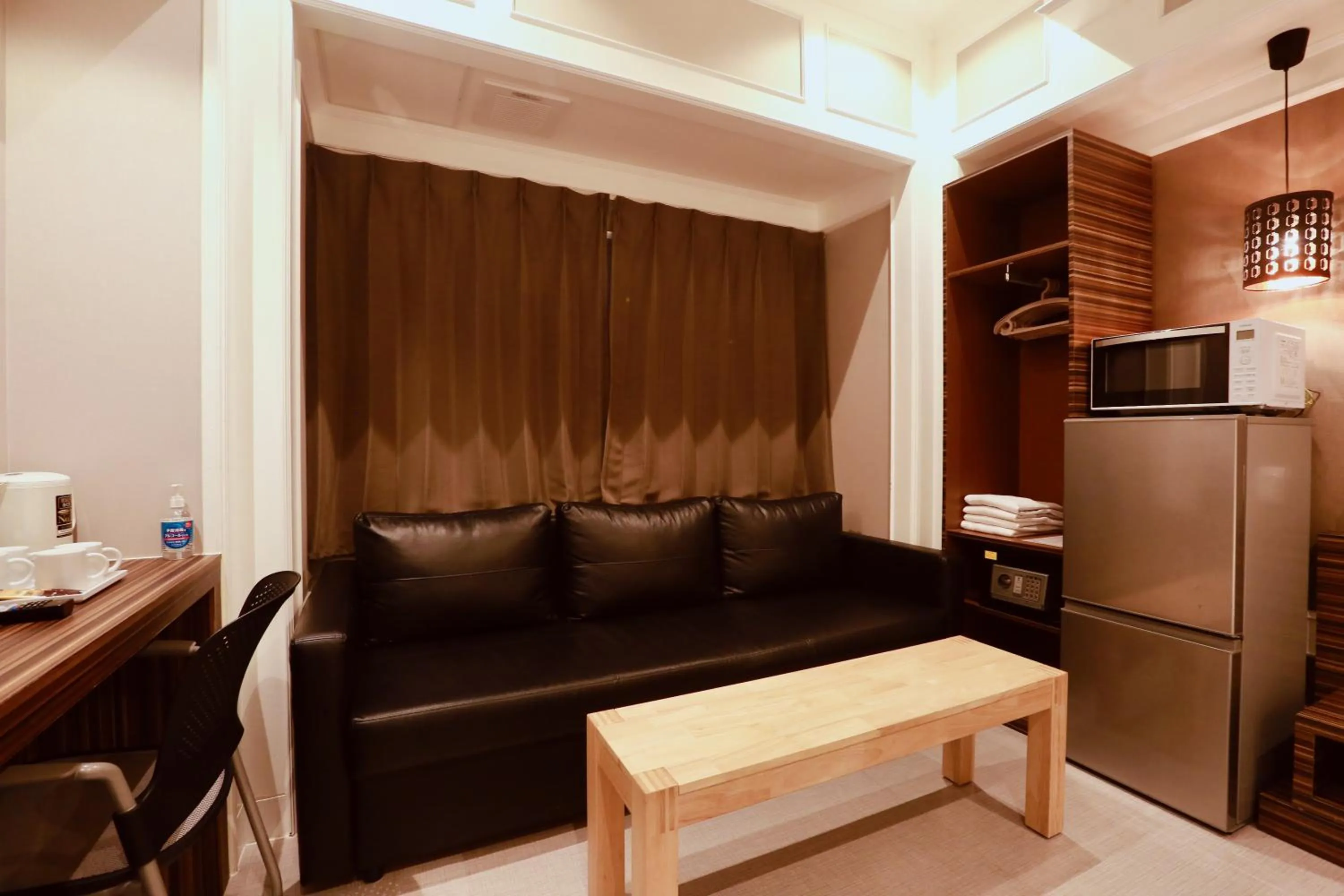 Photo of the whole room in Hotel 88 Shinsaibashi