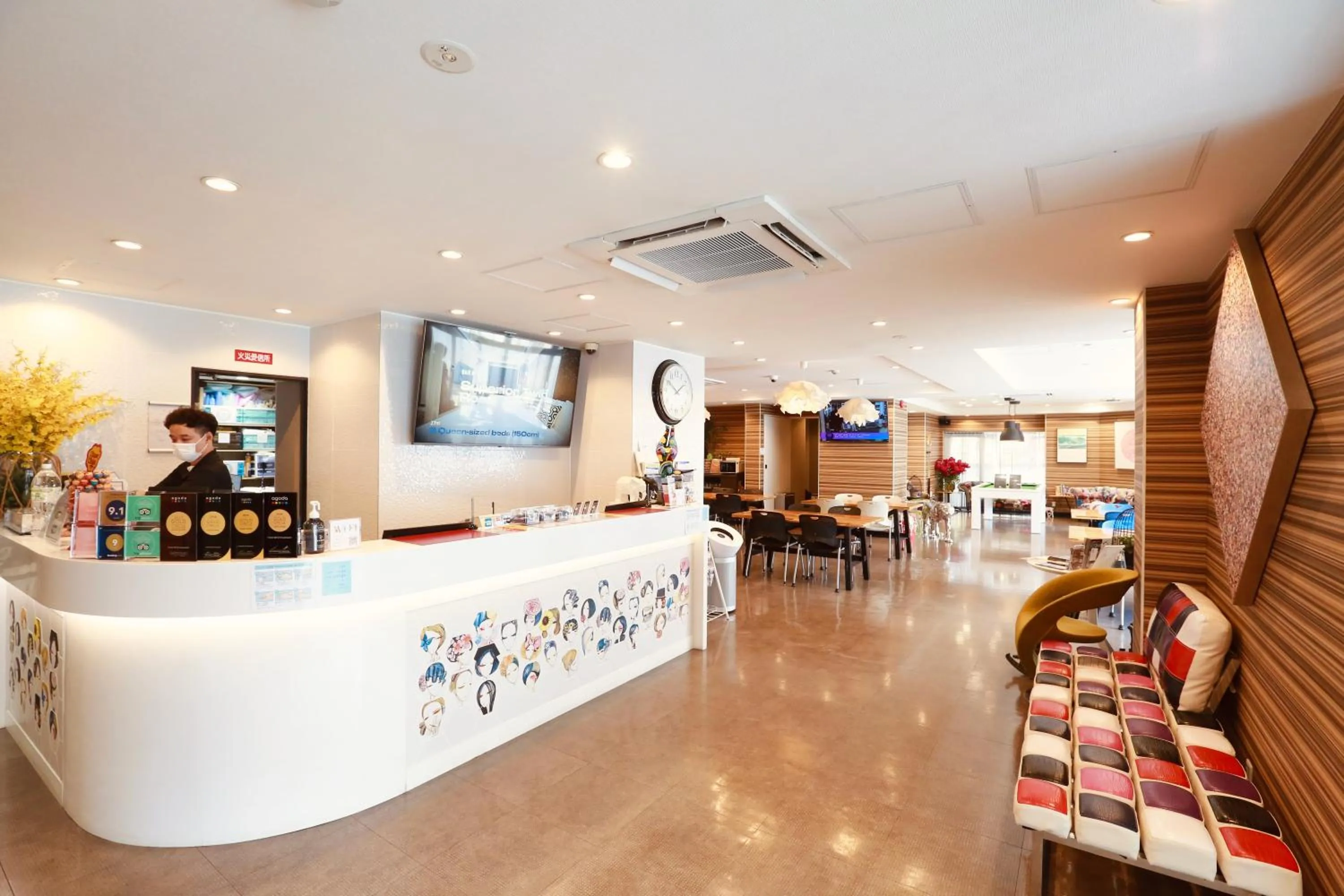 Lobby or reception in Hotel 88 Shinsaibashi