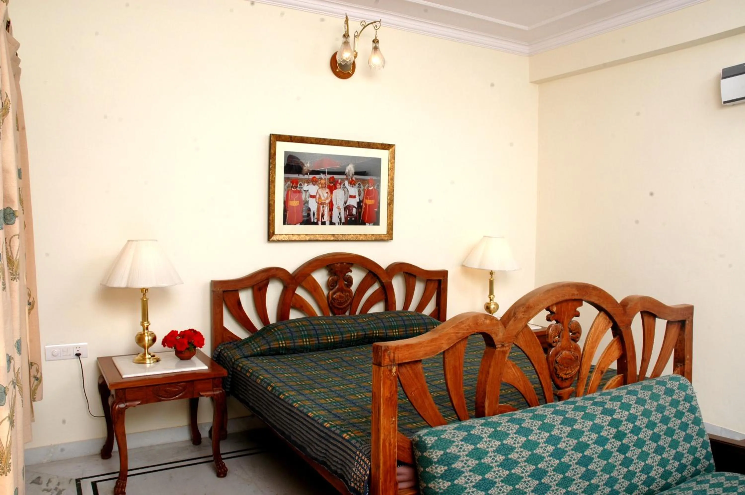 Bed in Mandawa Haveli