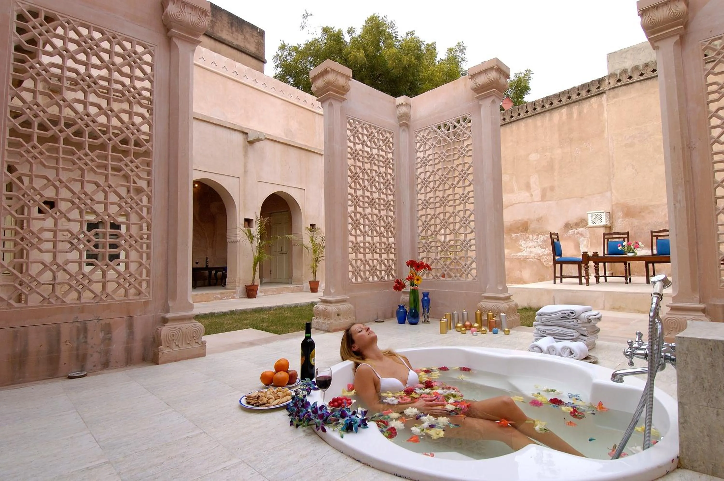 Drinks in Hotel Castle Mandawa