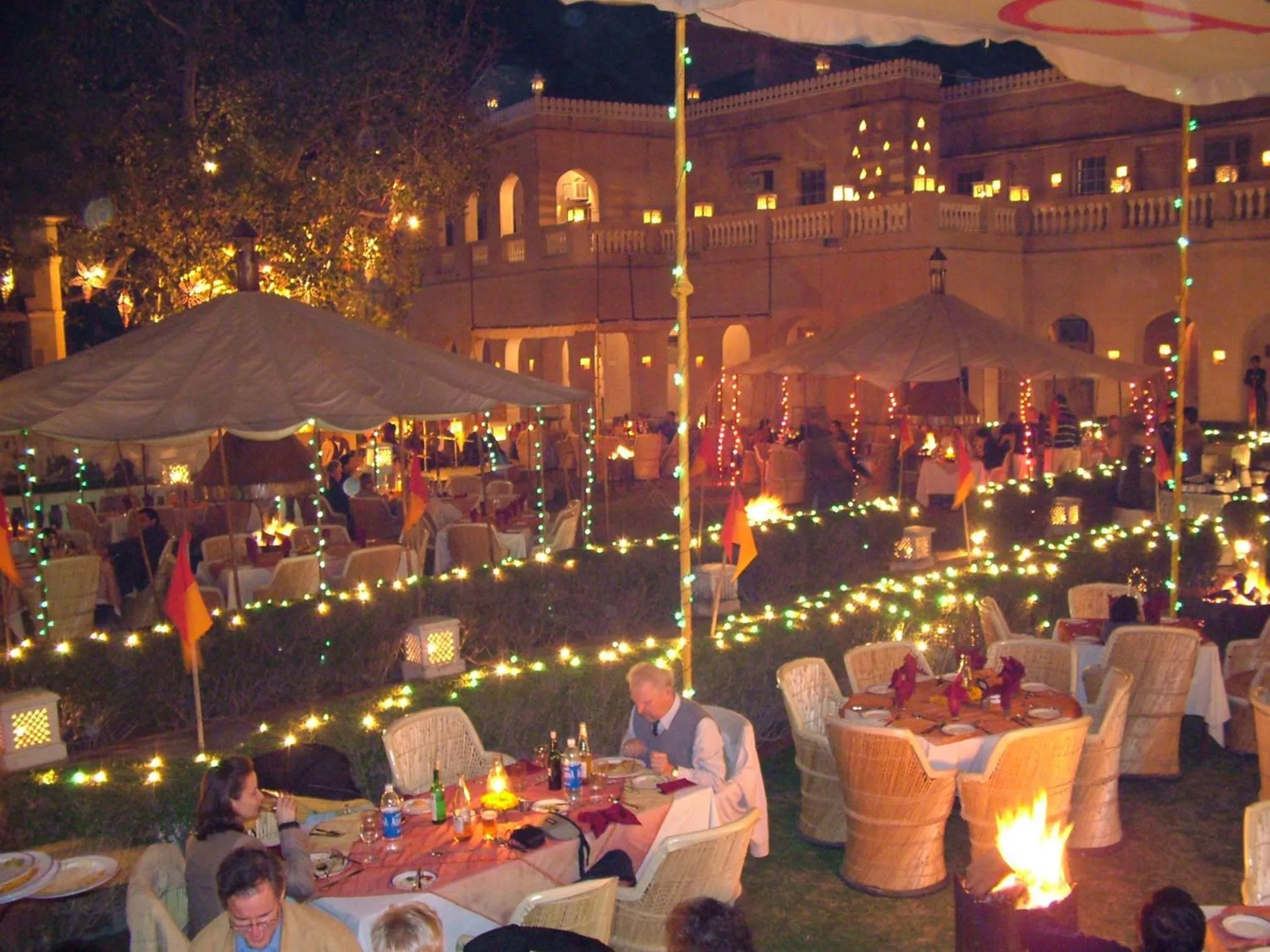 Restaurant/places to eat in Hotel Castle Mandawa