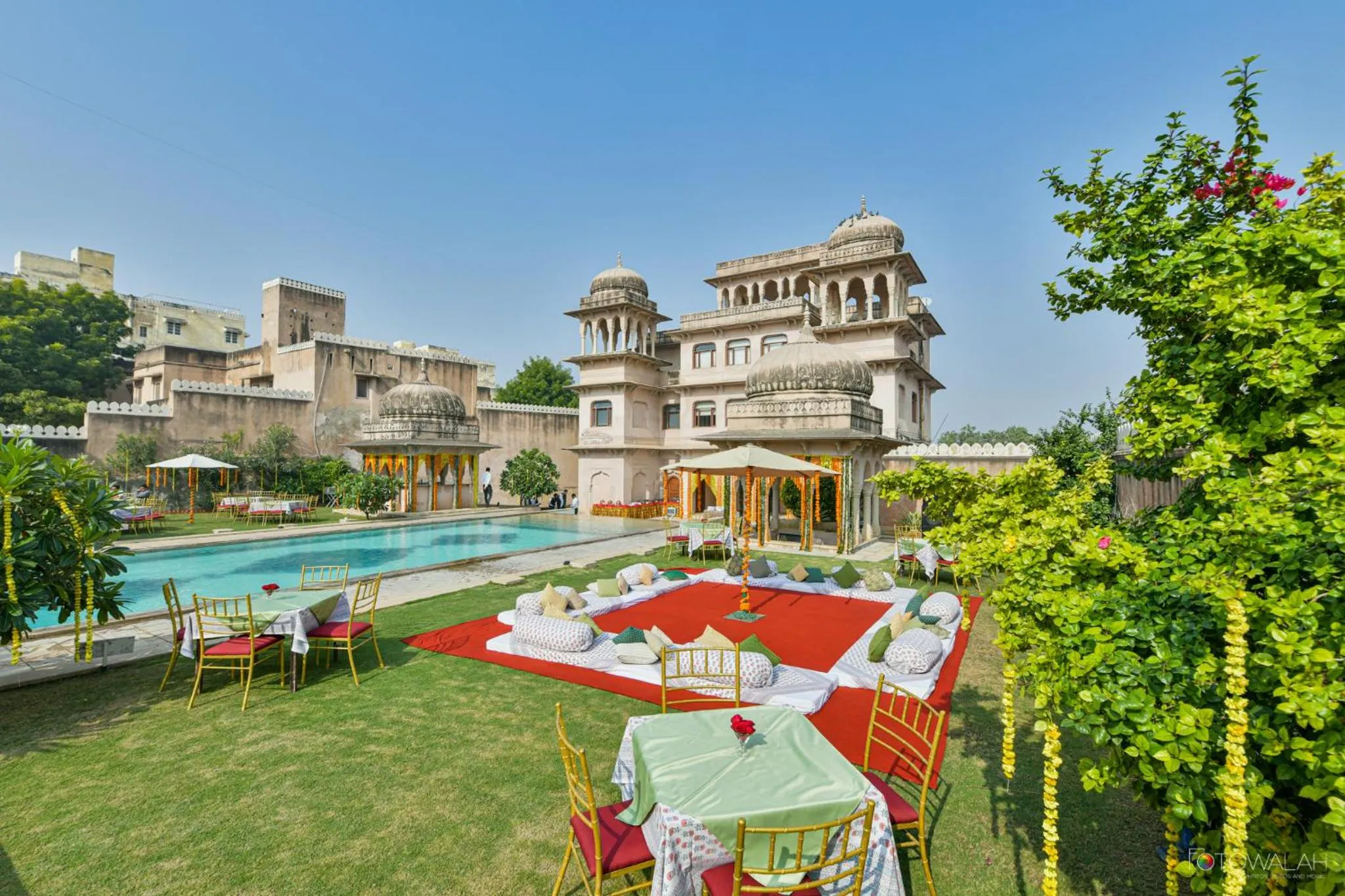 Swimming pool in Hotel Castle Mandawa