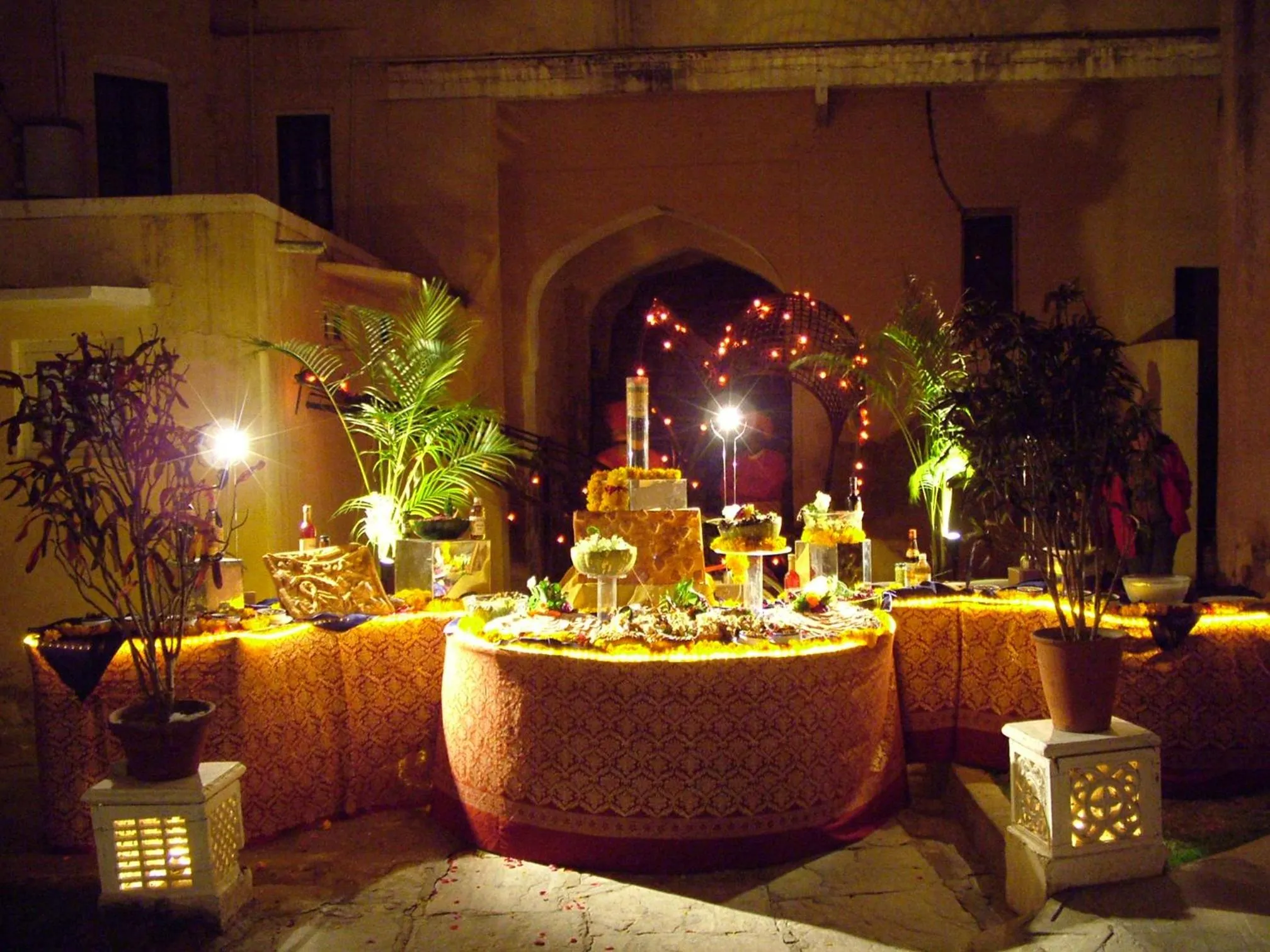 Evening entertainment in Hotel Castle Mandawa