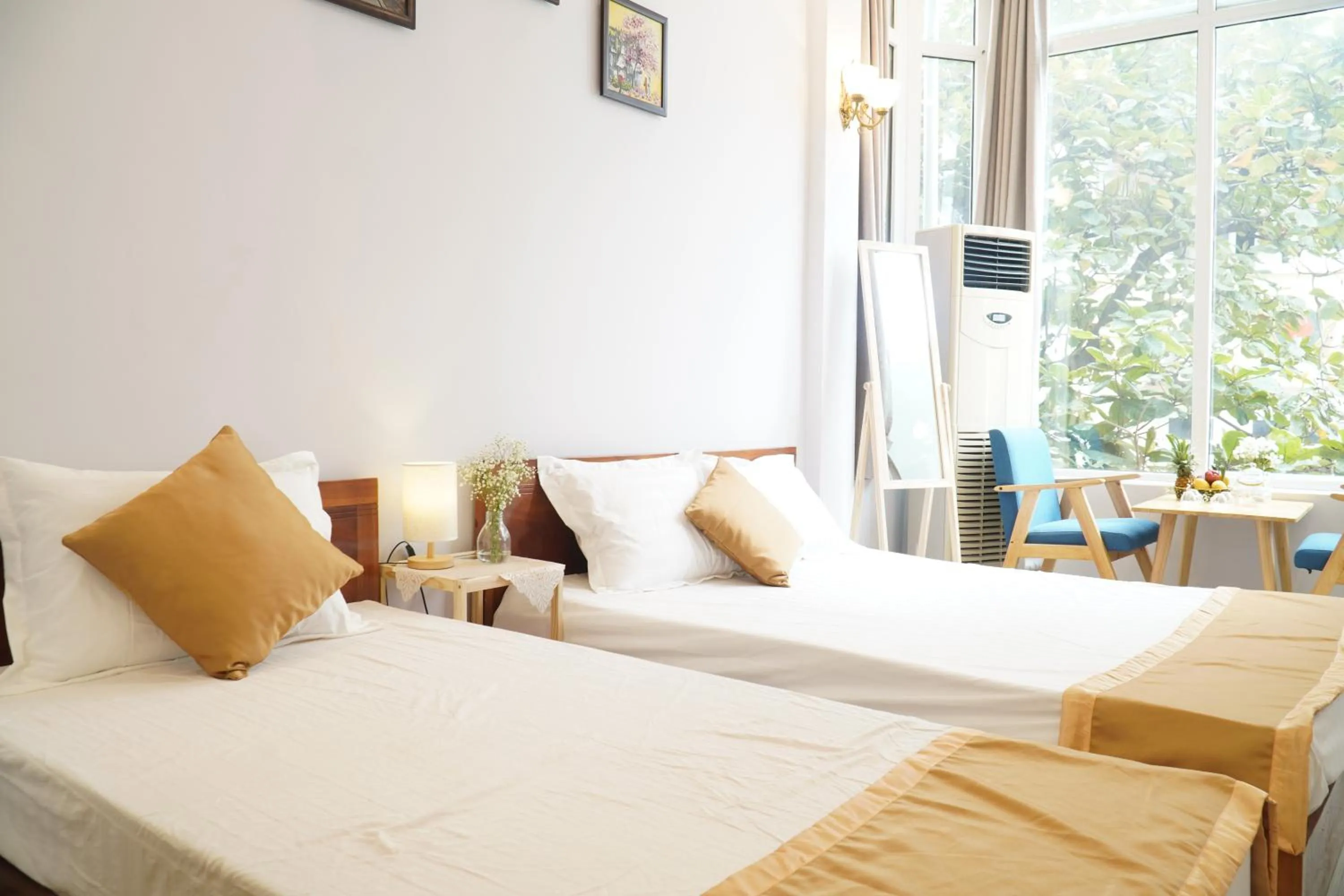 Bed in Thức at 3am - Old Quarter Hanoi Lotus