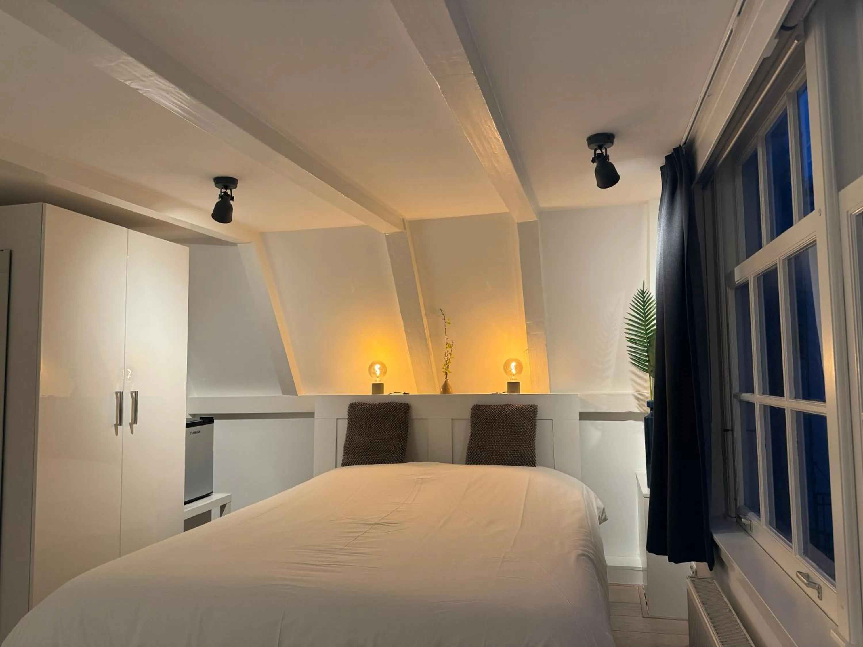 Bed in Nine Streets Inn