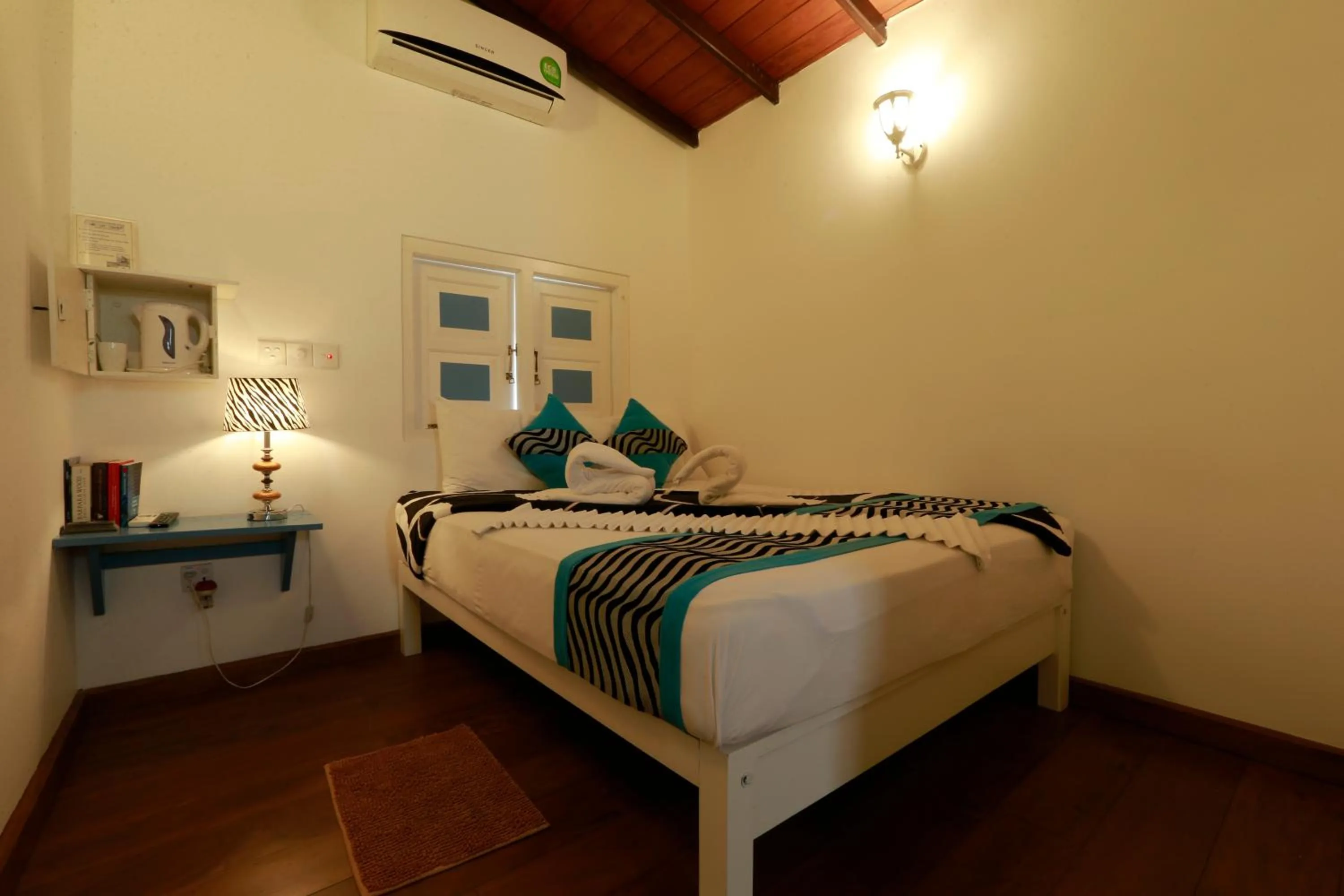 Bedroom, Bed in Fort Heaven - Galle Fort