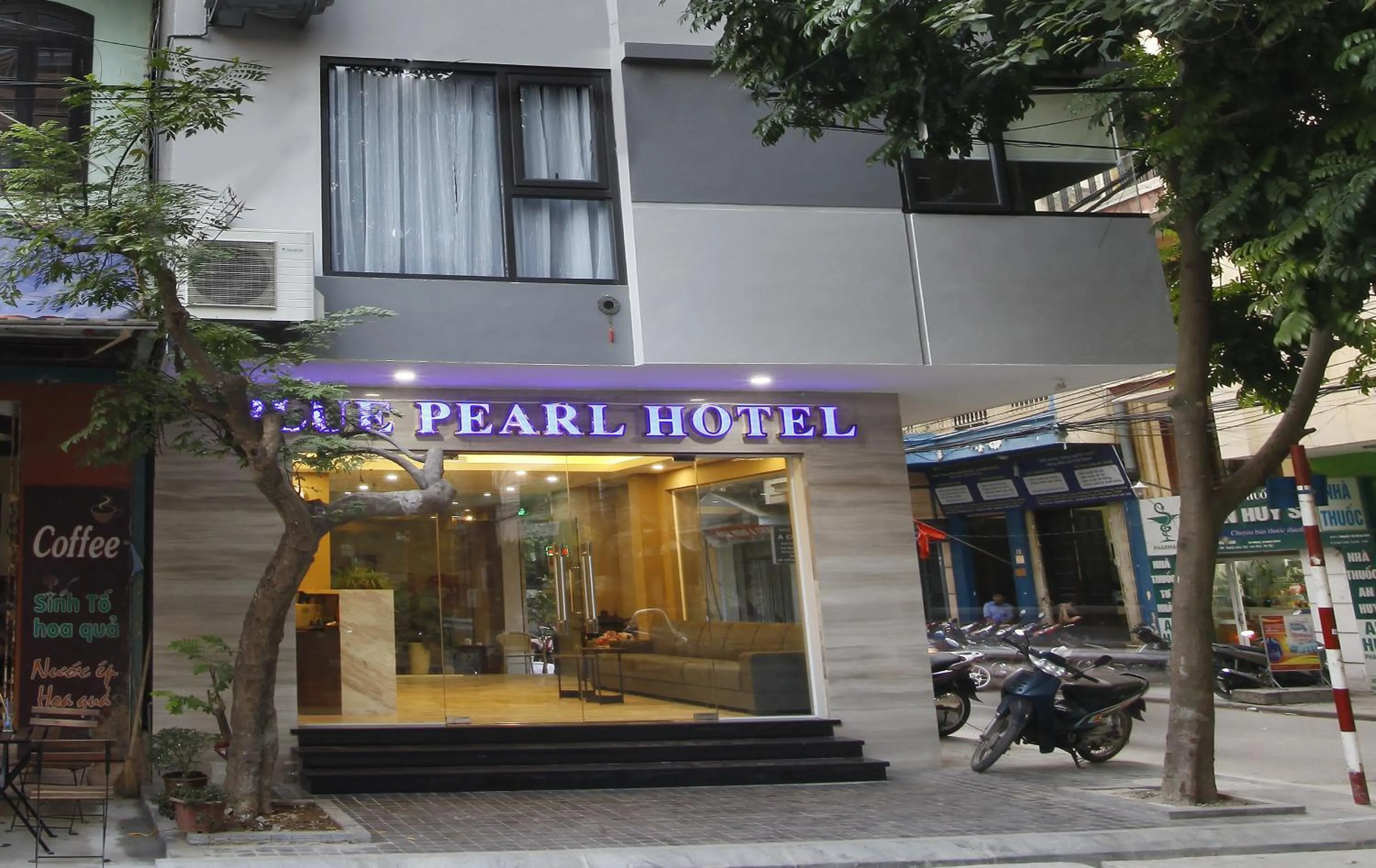 Property building in Blue Pearl West Hotel