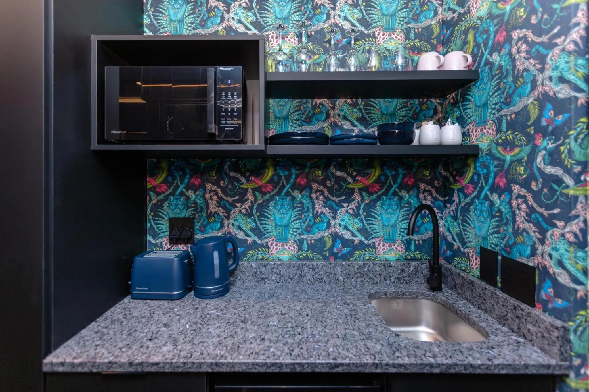 Kitchen or kitchenette in Mint Hotel Sandhurst