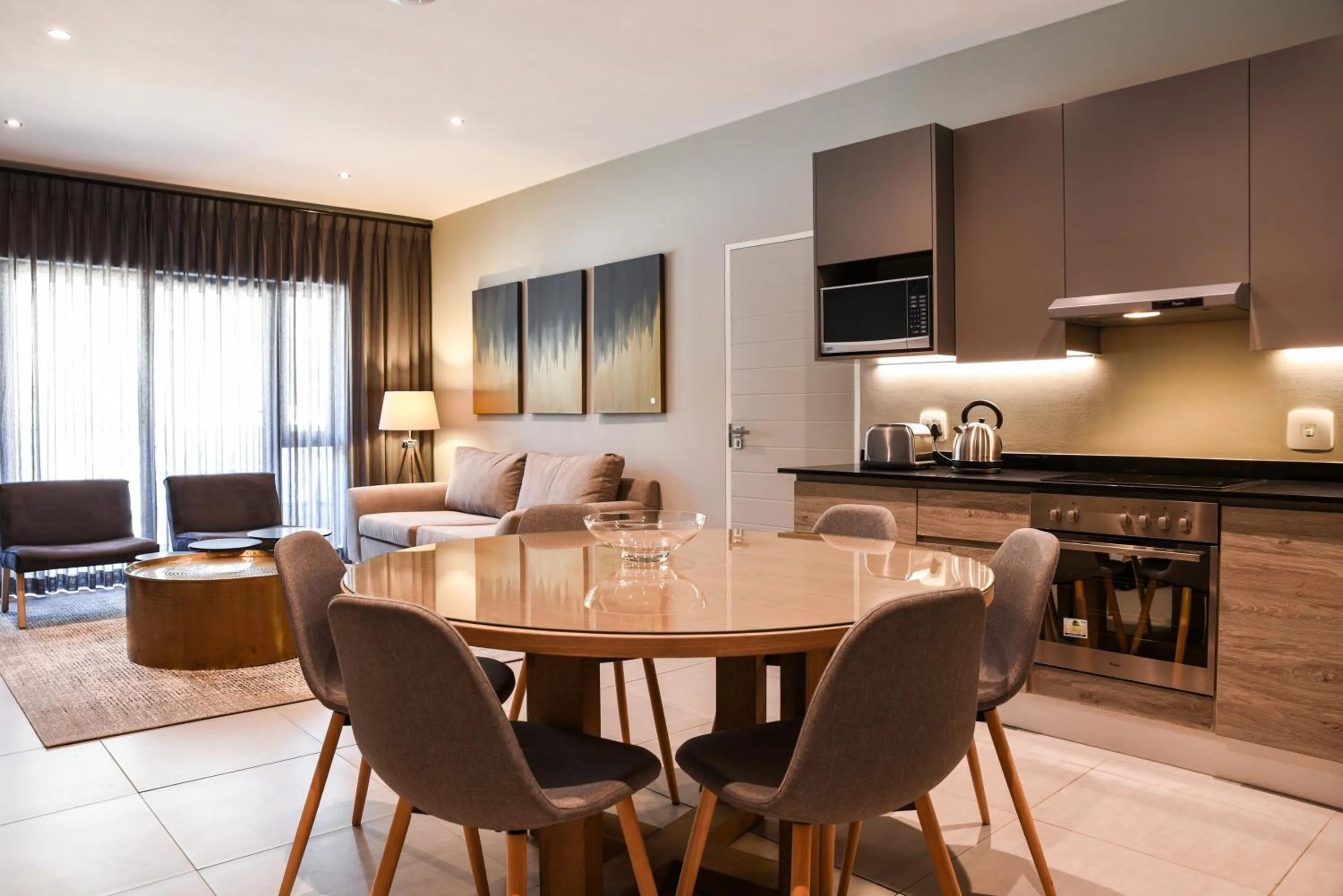 TV and multimedia in Mint Hotel Sandhurst