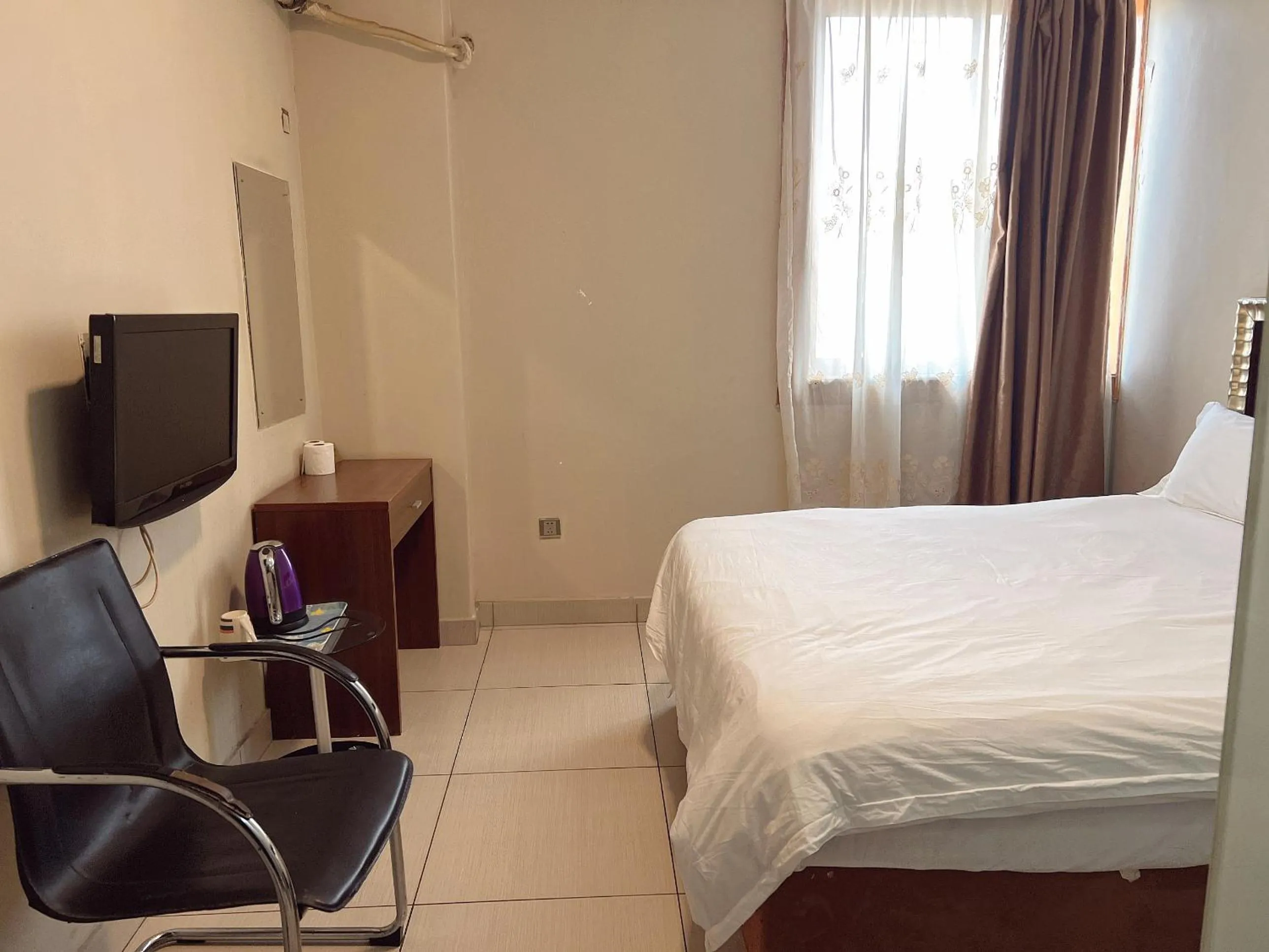 Shengtang Business Hotel