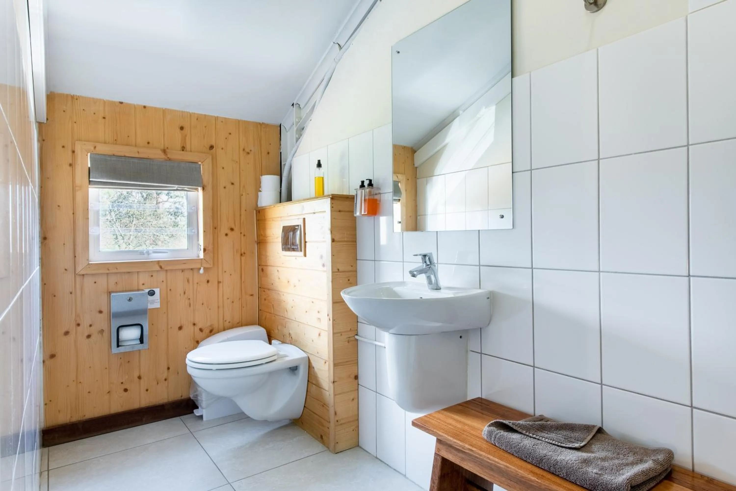 Bathroom in Trail's End