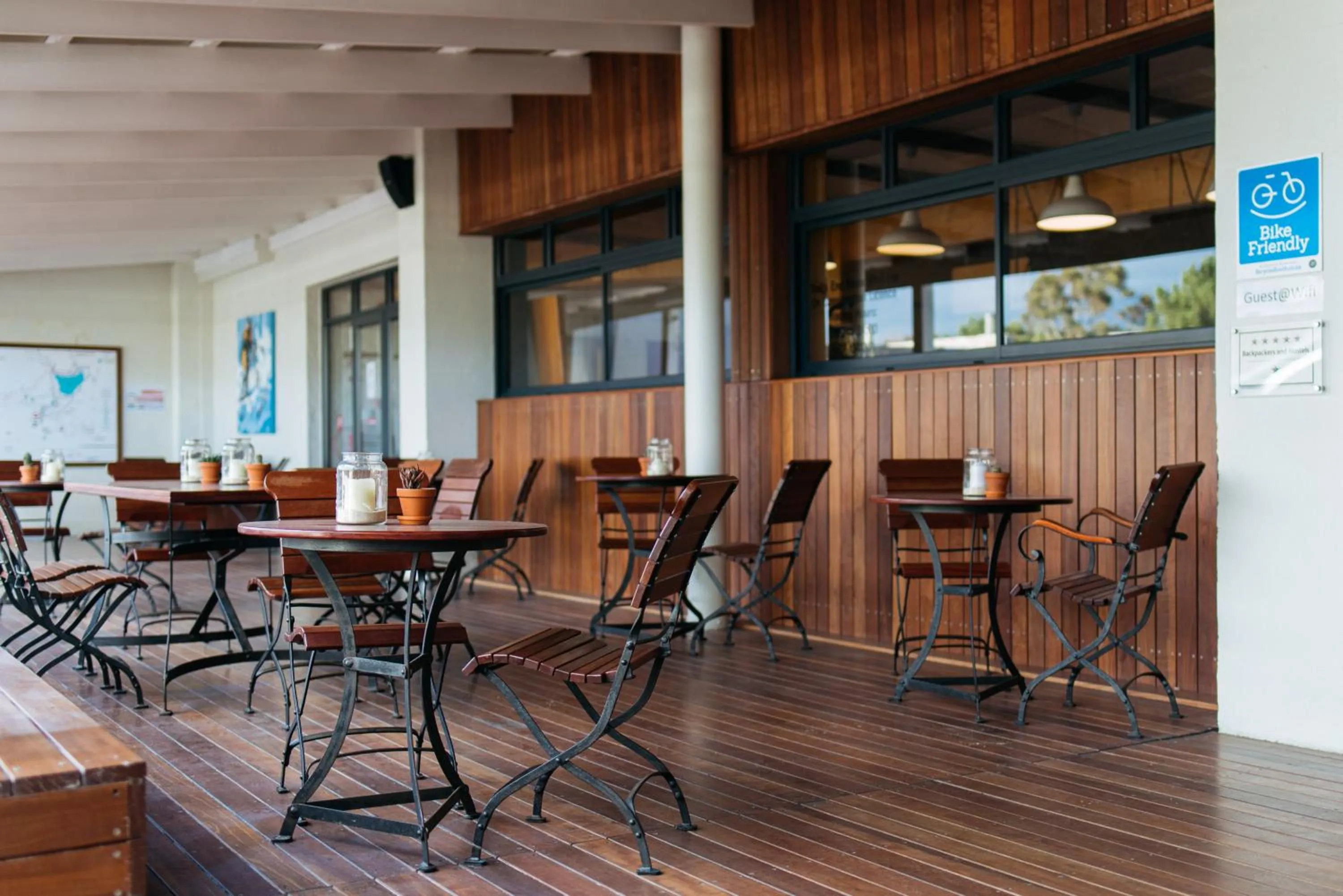 Restaurant/places to eat in Trail's End