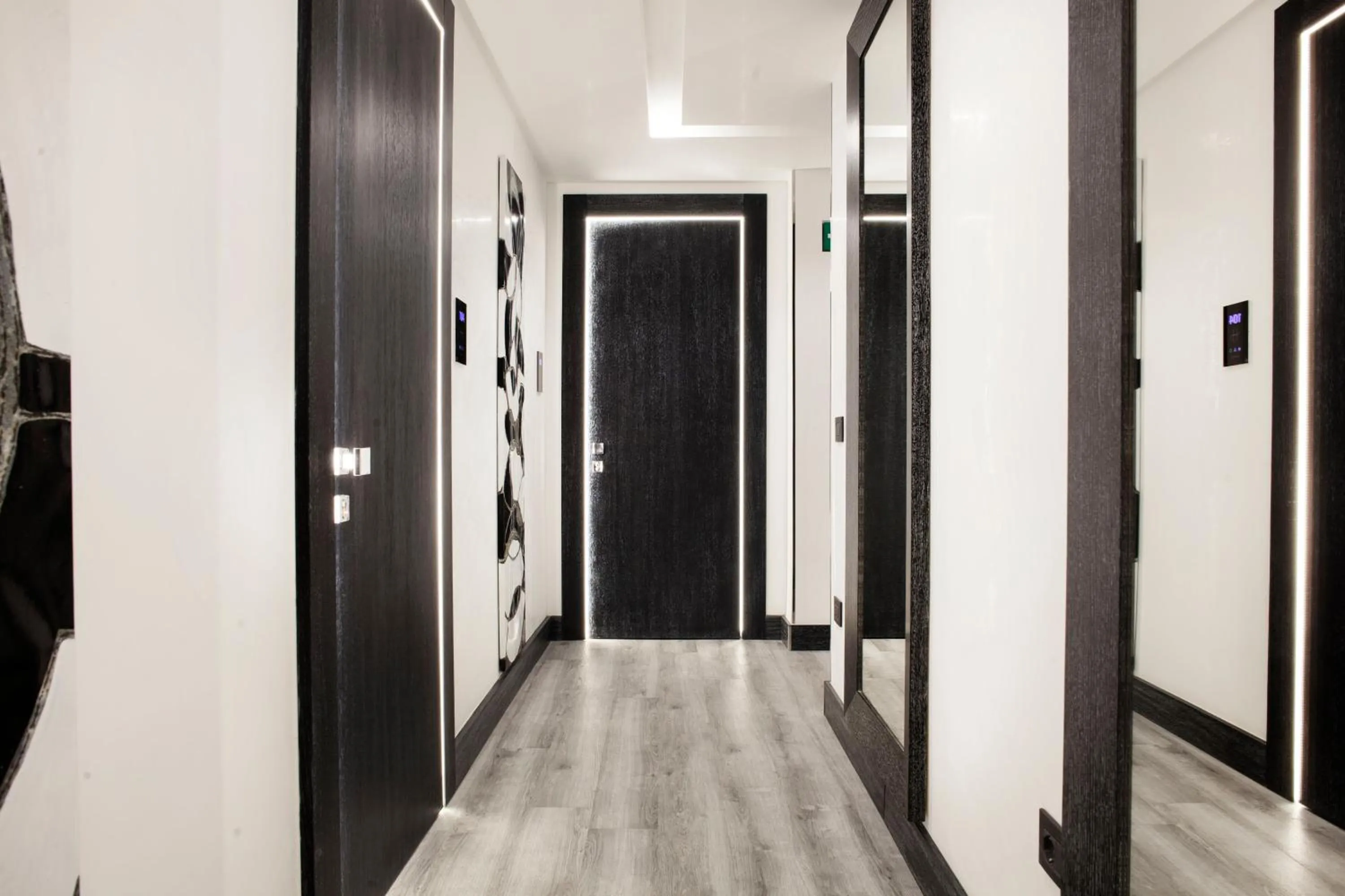 Decorative detail in LHP Suite Napoli Parco Margherita