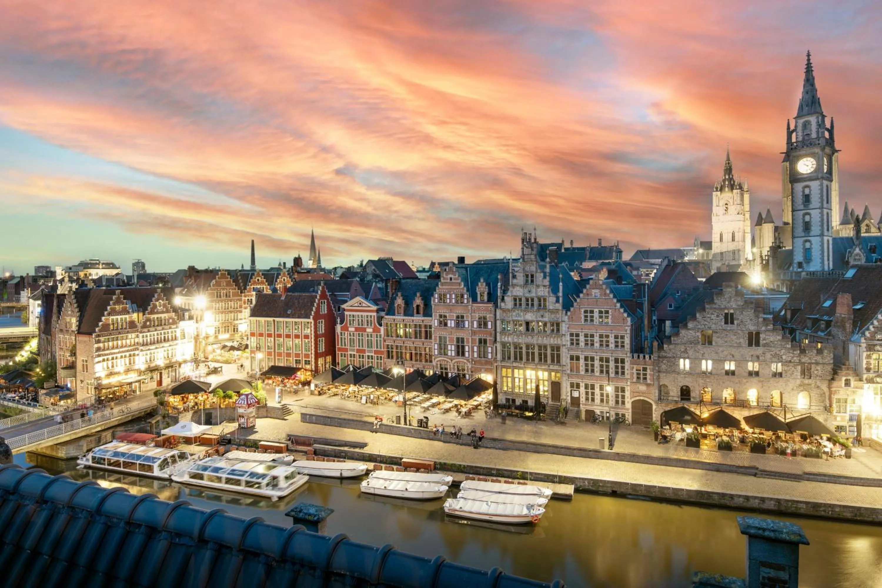 Photo of the whole room in Ghent Marriott Hotel