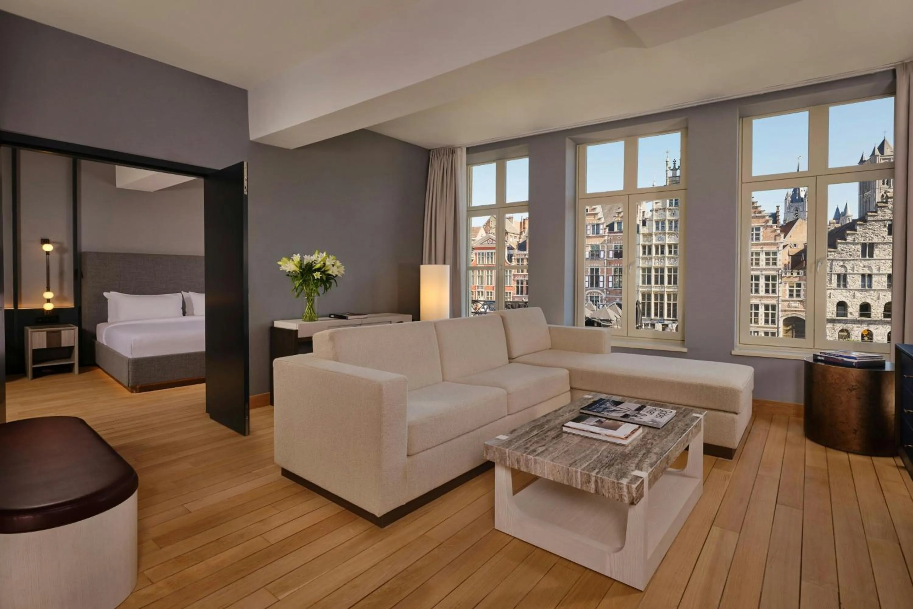 Photo of the whole room in Ghent Marriott Hotel