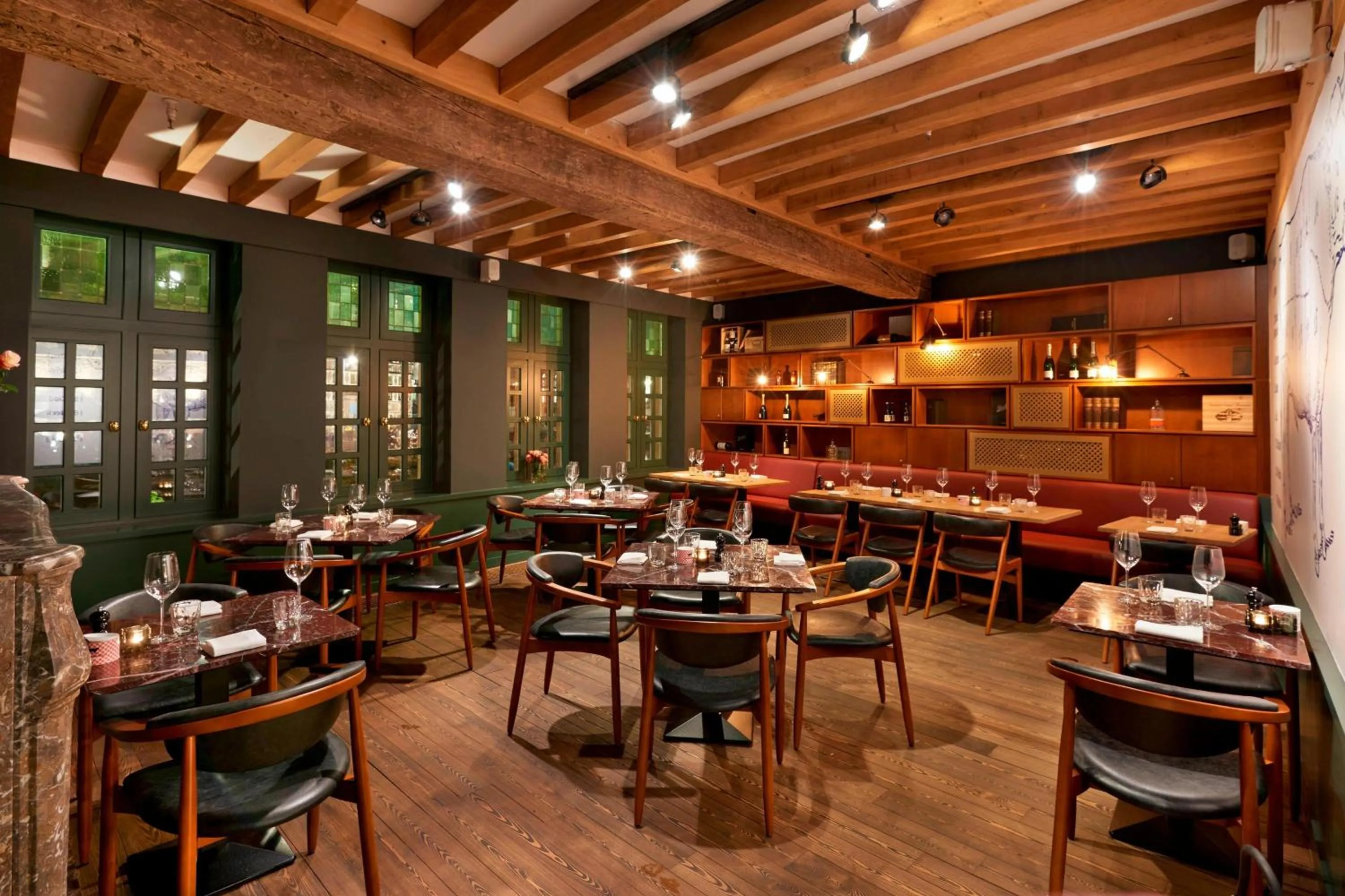 Restaurant/places to eat in Ghent Marriott Hotel