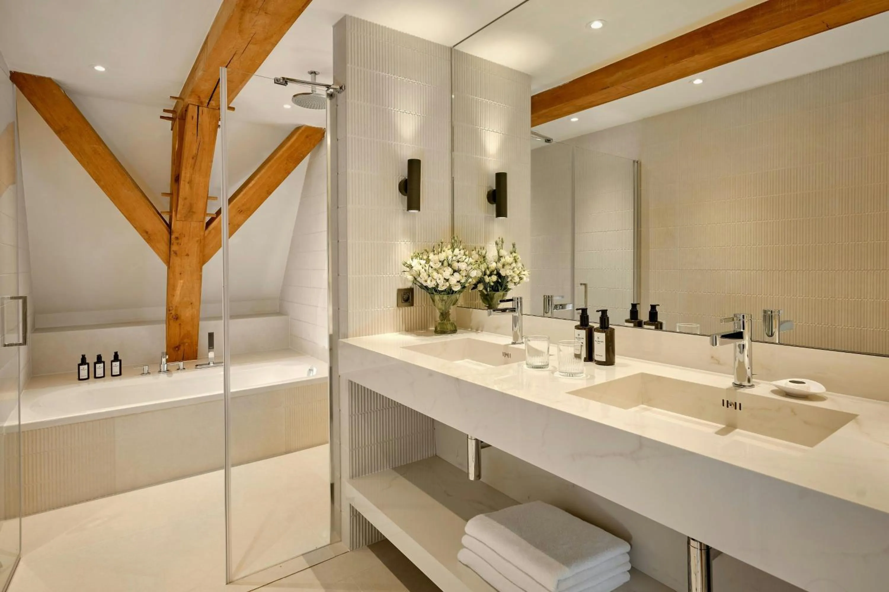 Bathroom in Ghent Marriott Hotel