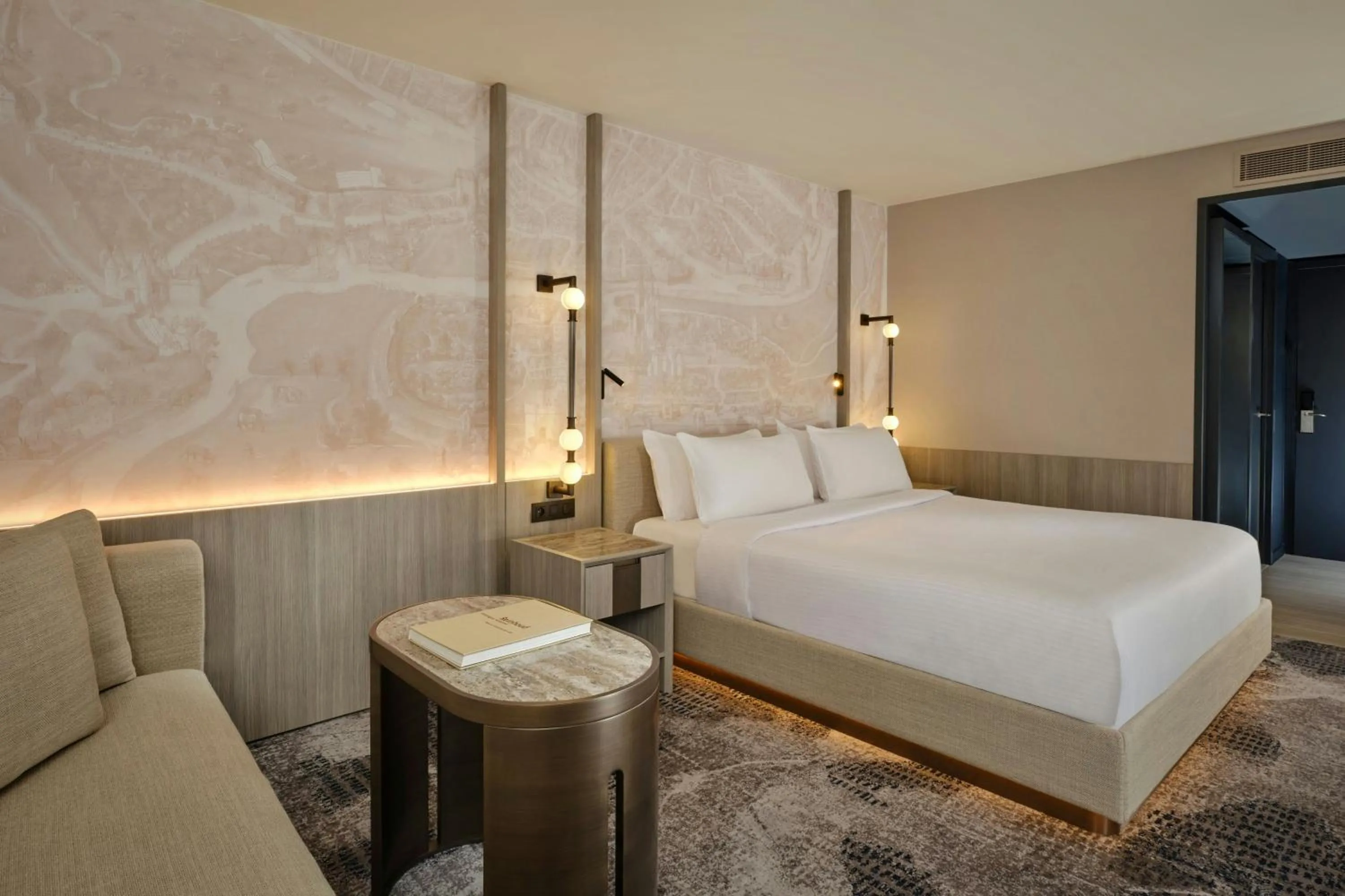 Photo of the whole room, Bed in Ghent Marriott Hotel